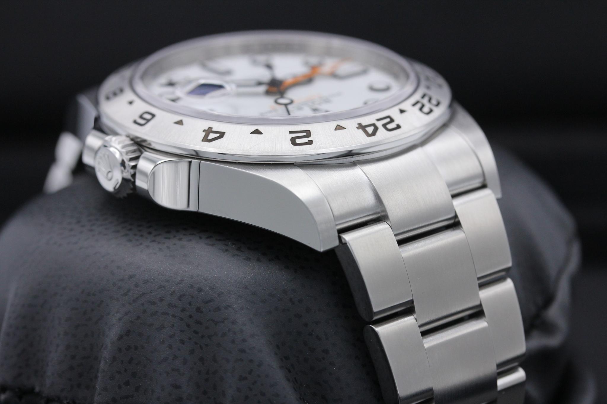 Watch Image 4