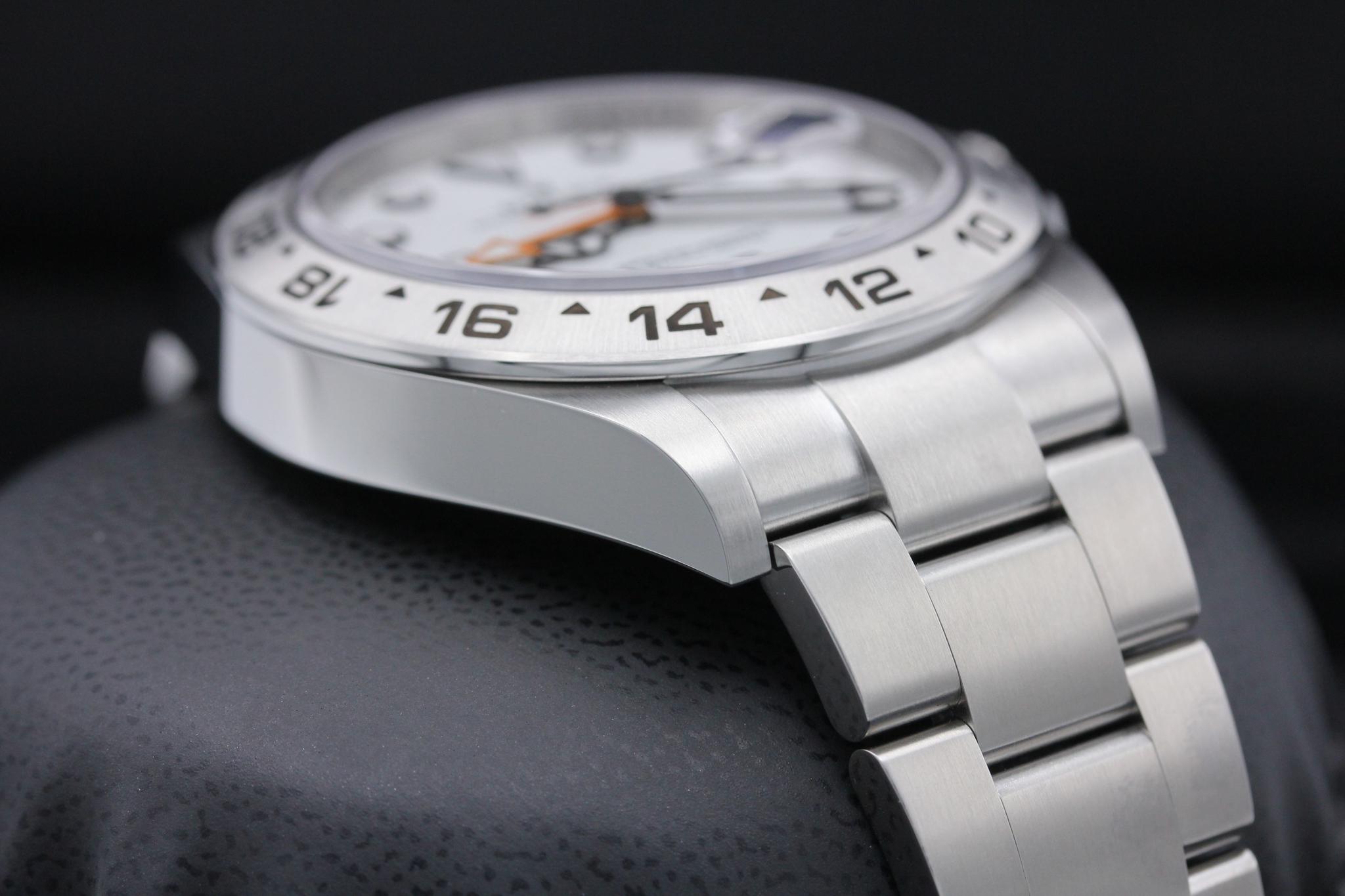 Watch Image 6