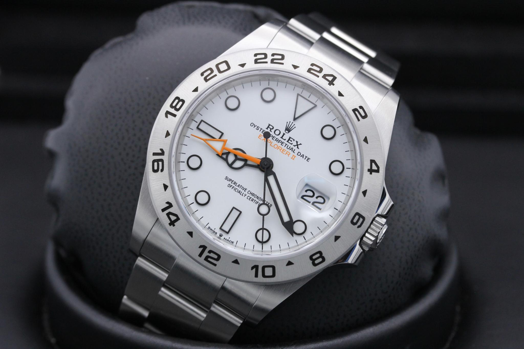 Watch Image 9