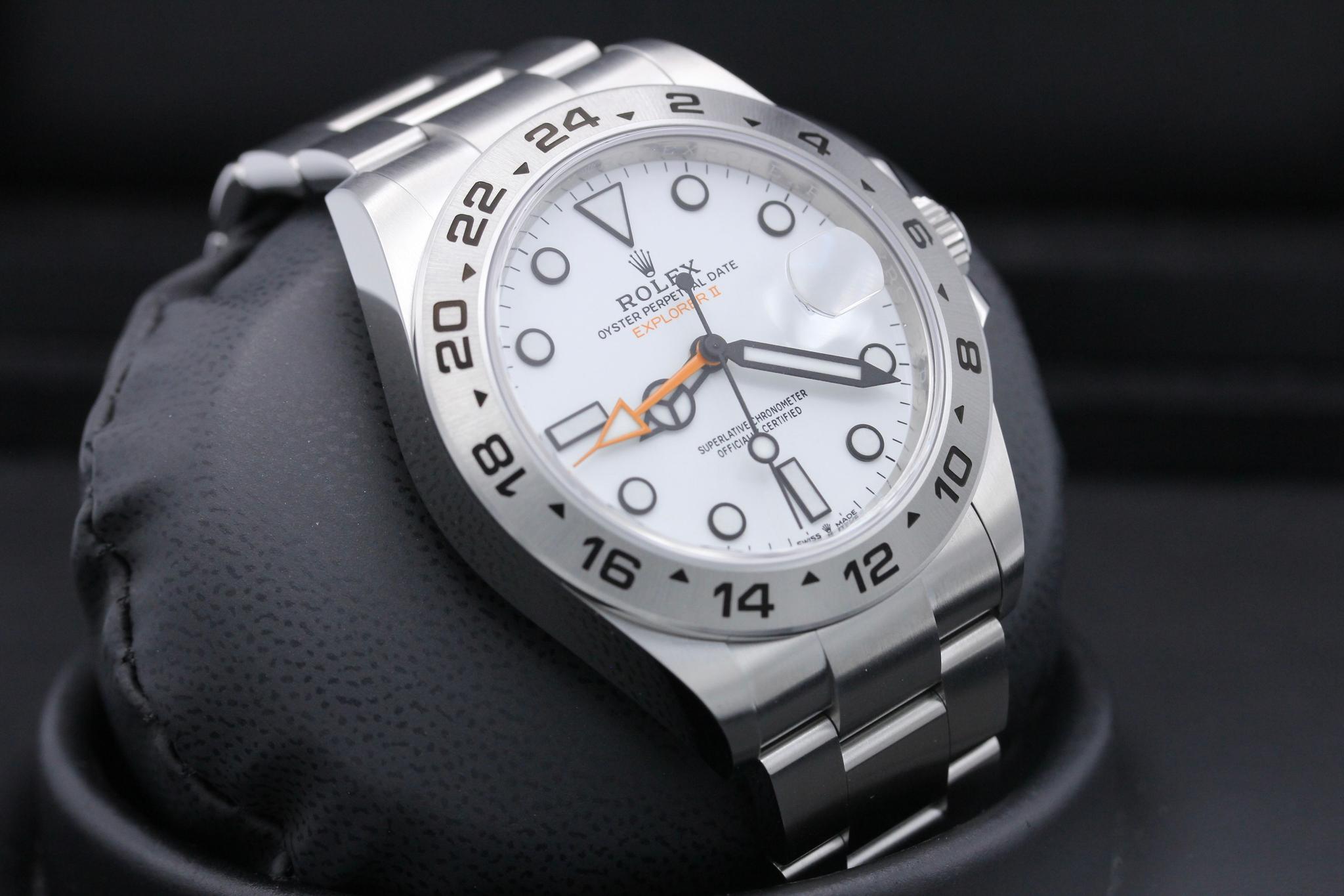 Watch Image 10