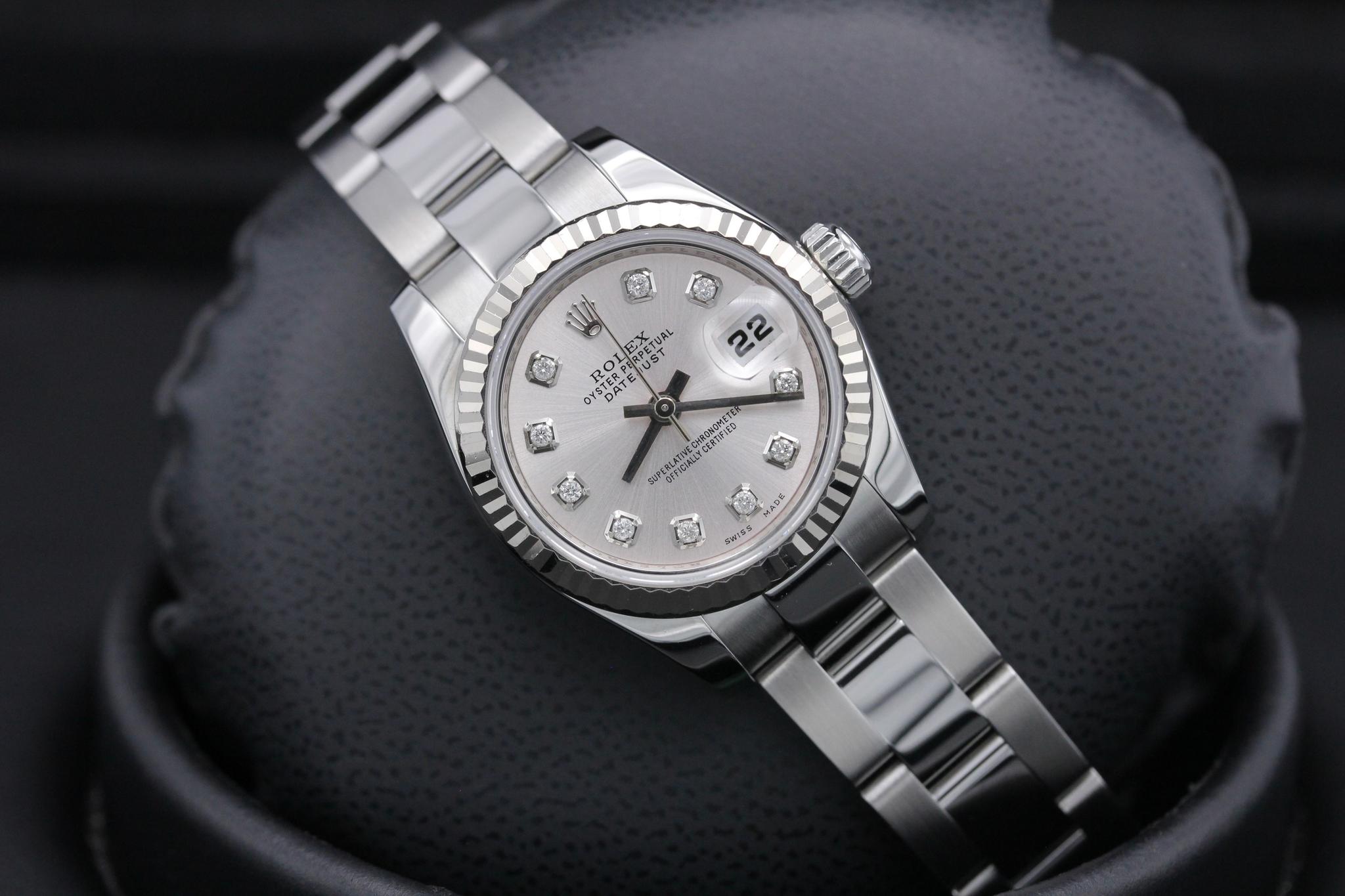 Watch Image 9