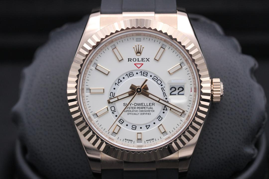 Rolex Sky Dweller 326235