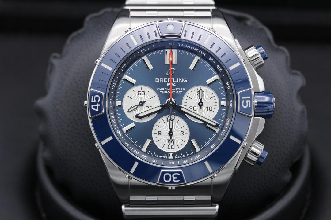 Breitling Super Chronomat B01 44 AB0136