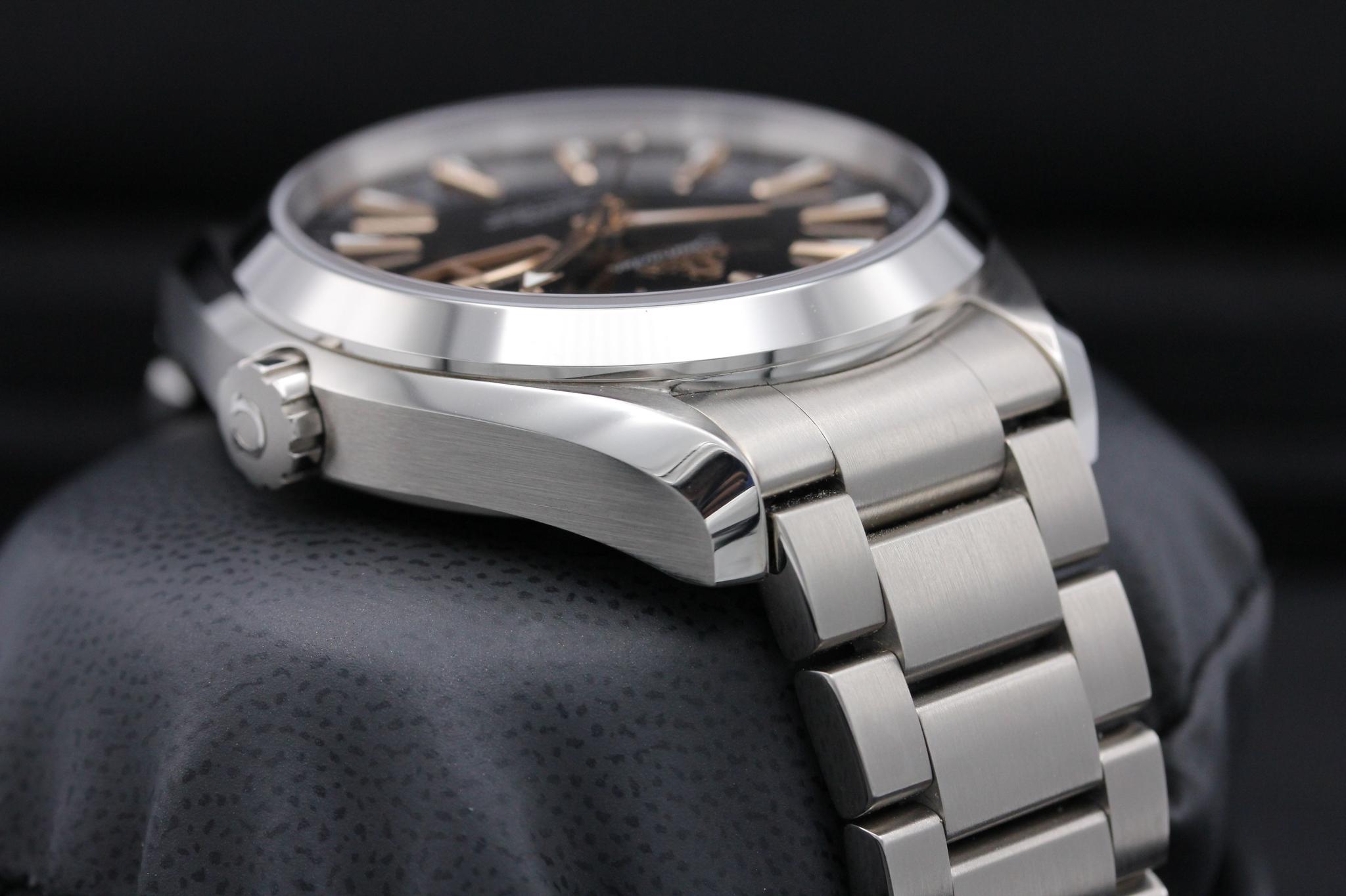 Watch Image 4