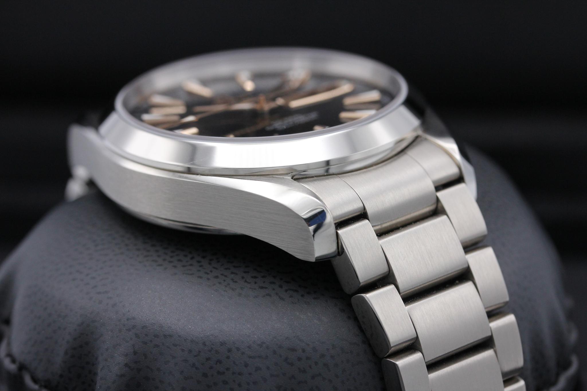Watch Image 6