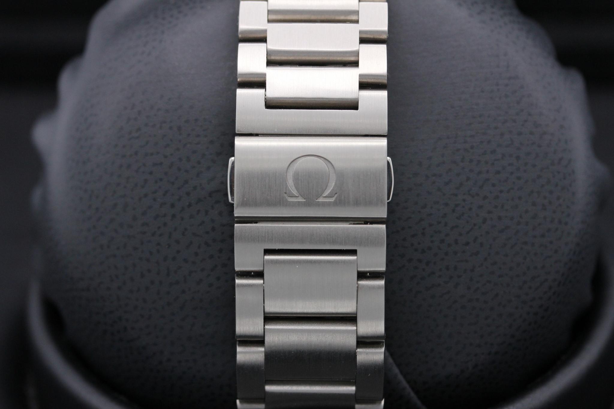Watch Image 8