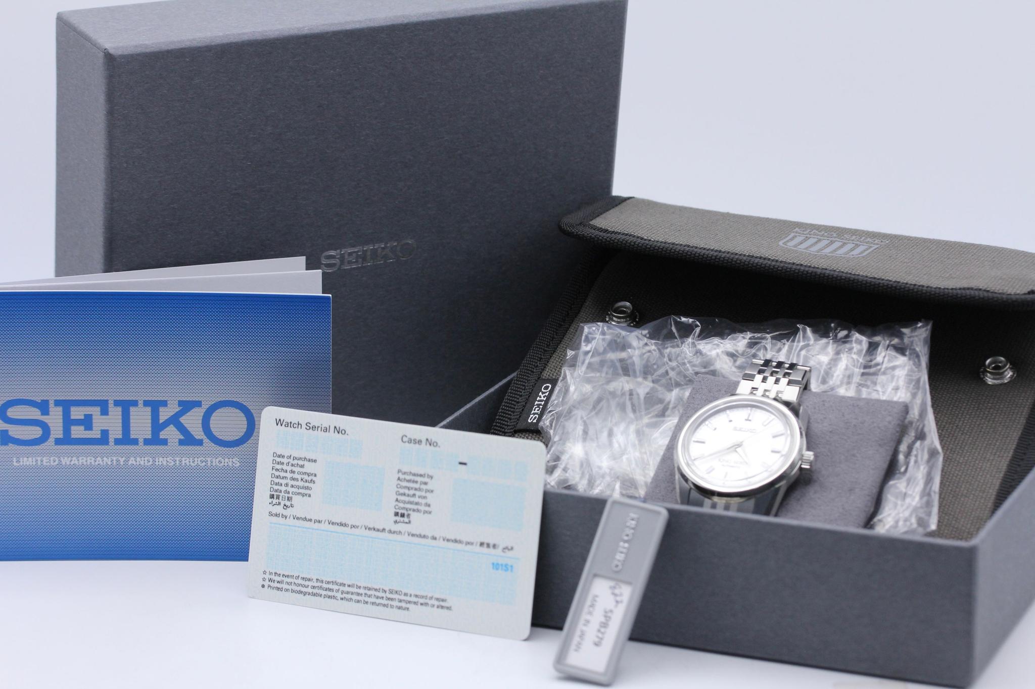 Watch Image 11