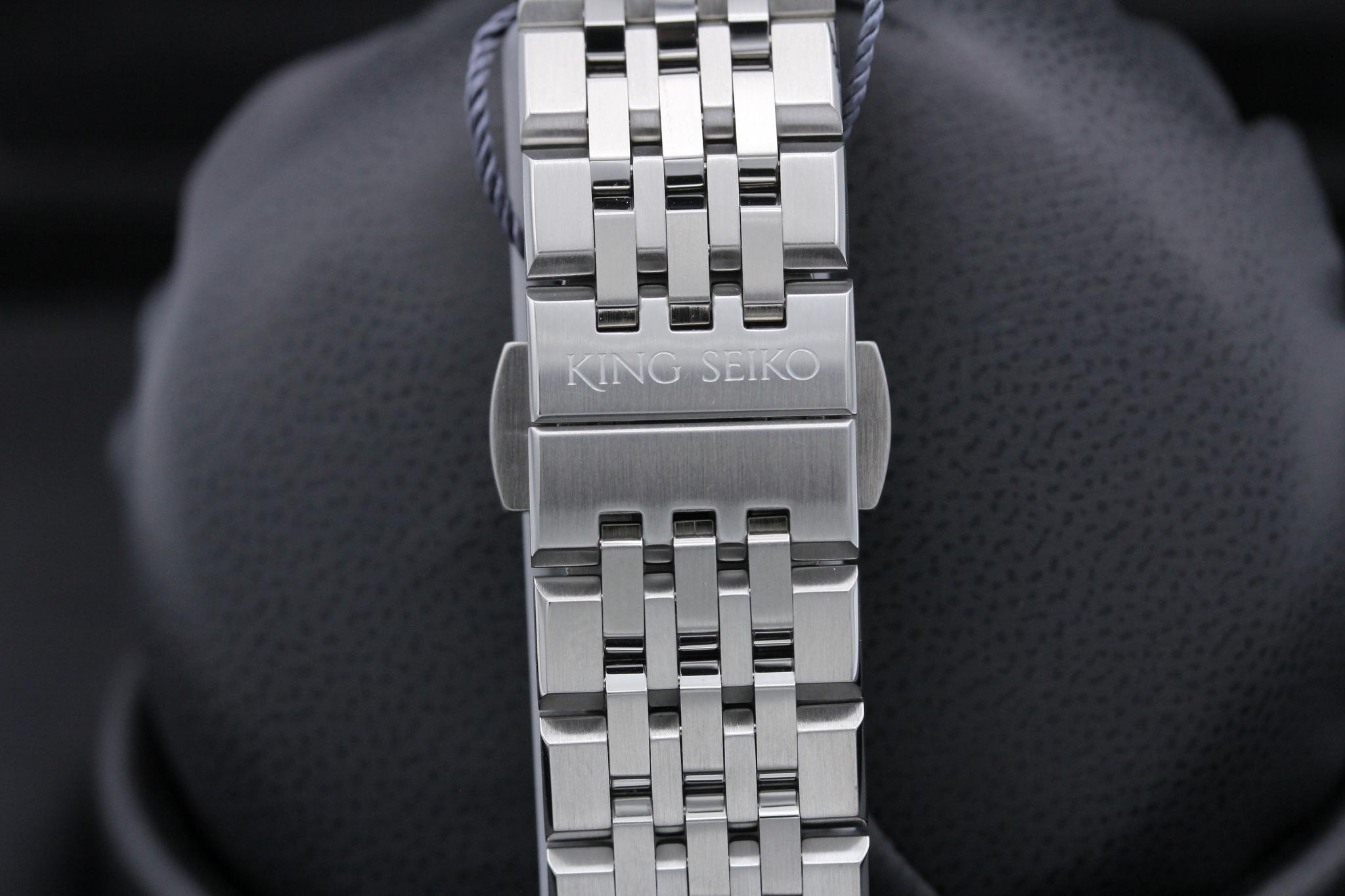 Watch Image 8