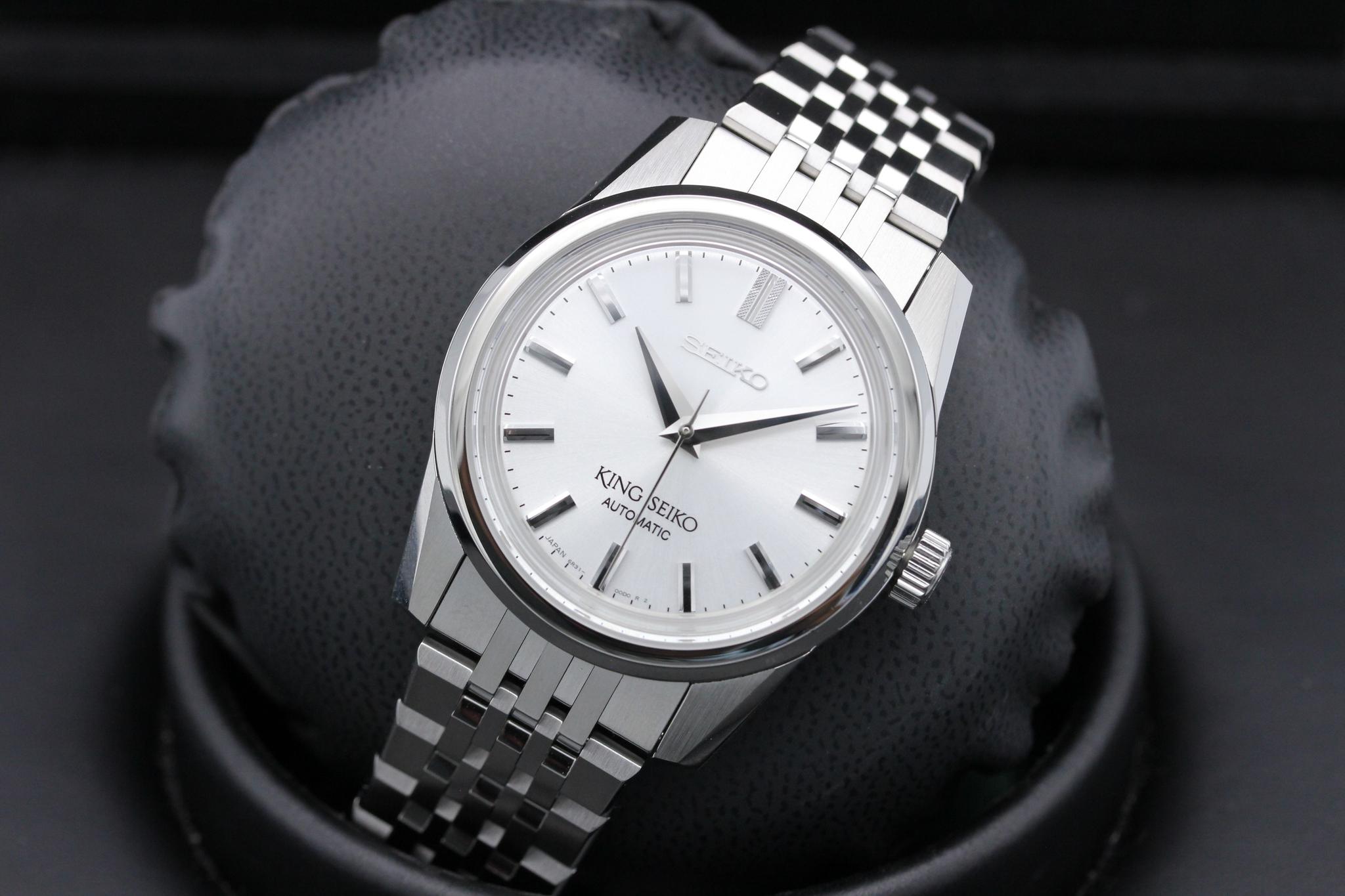 Watch Image 9