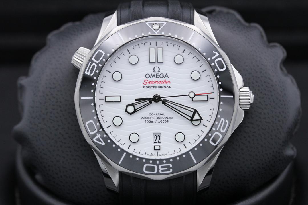 Omega Seamaster Diver 300m  210.32.42.20.04.001