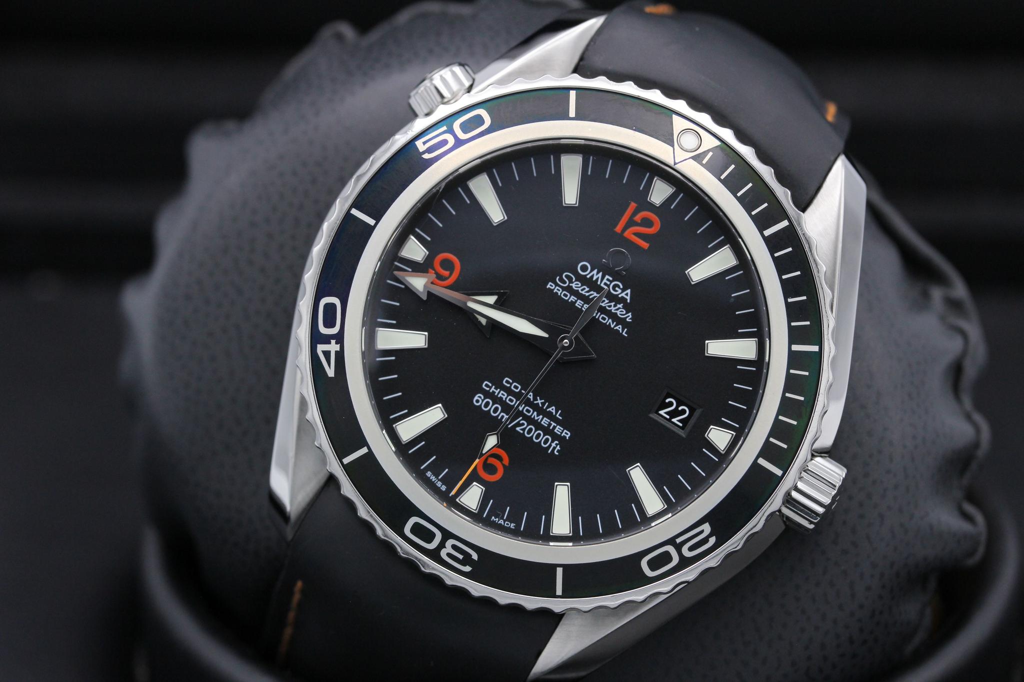 Watch Image 10