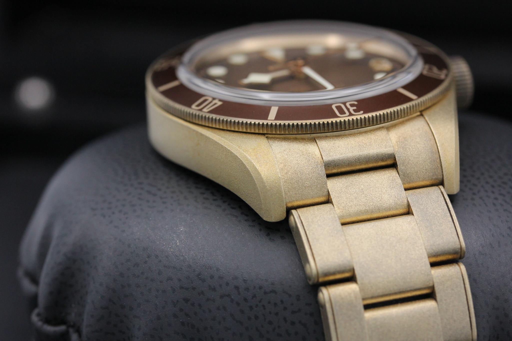 Watch Image 6