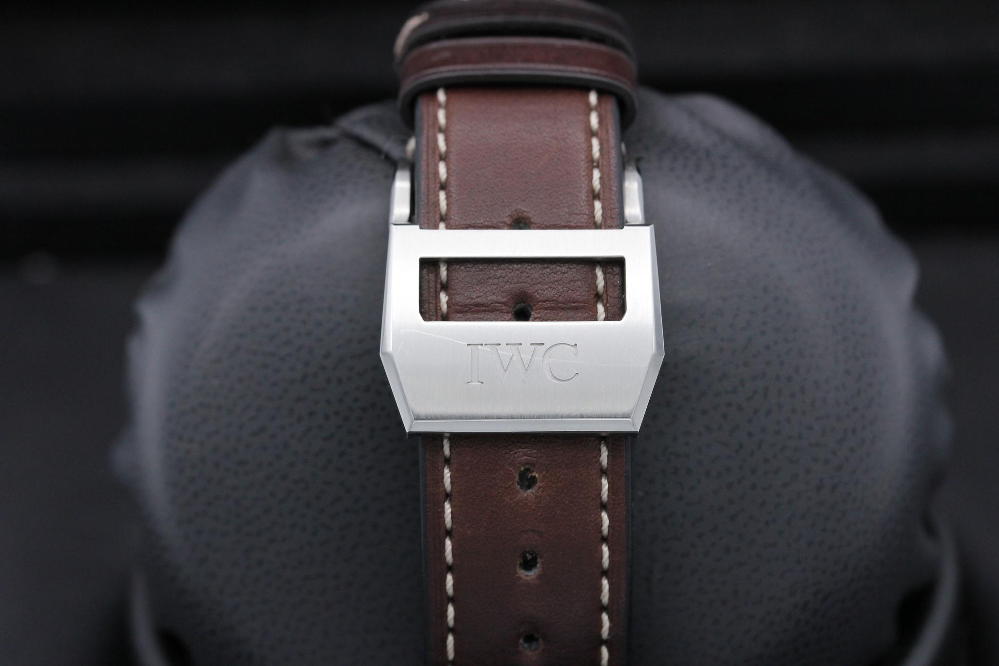 Watch Image 8