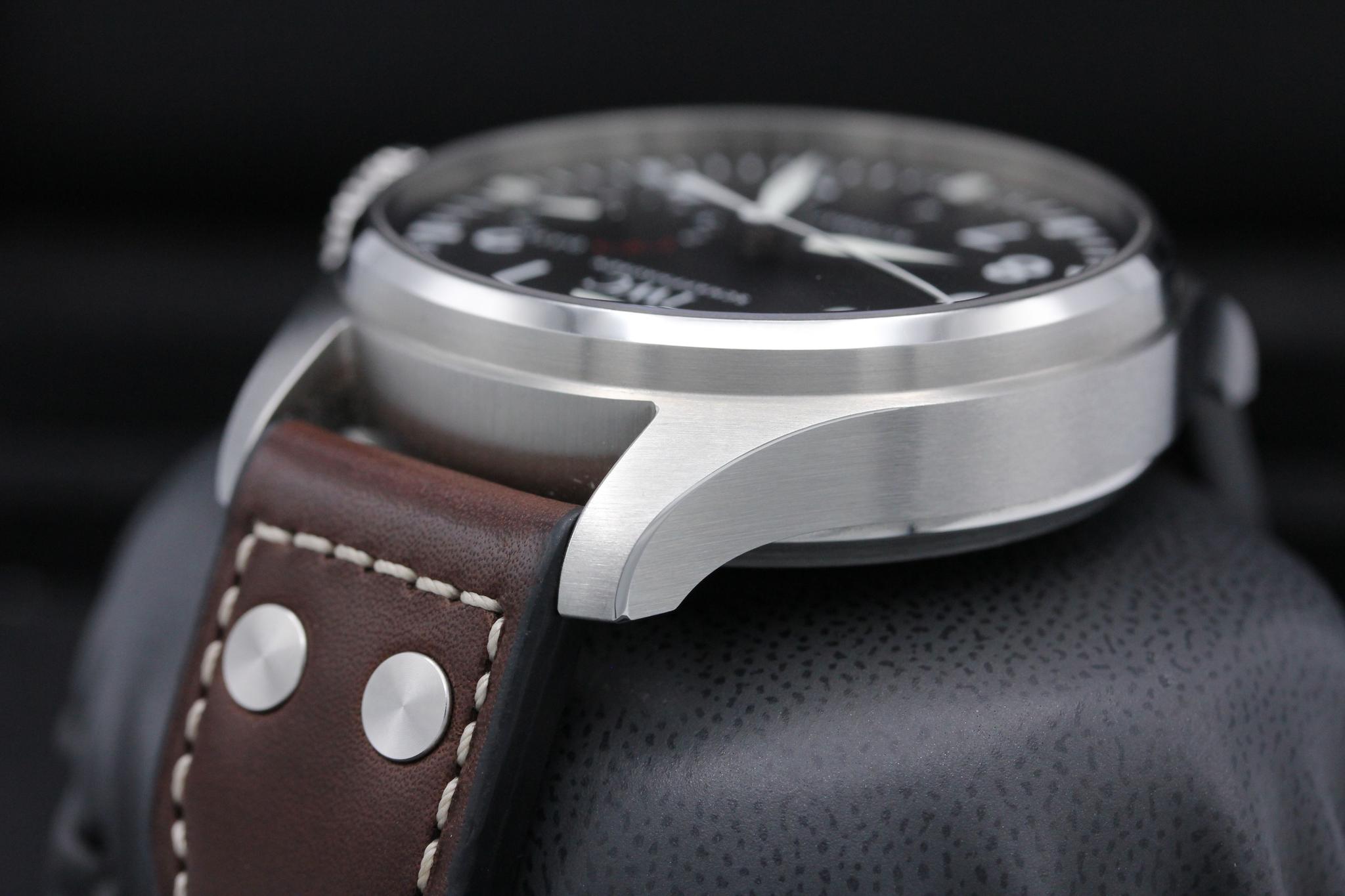 Watch Image 5