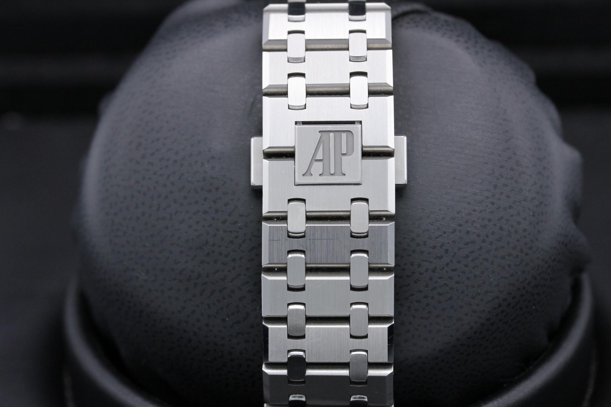 Watch Image 8
