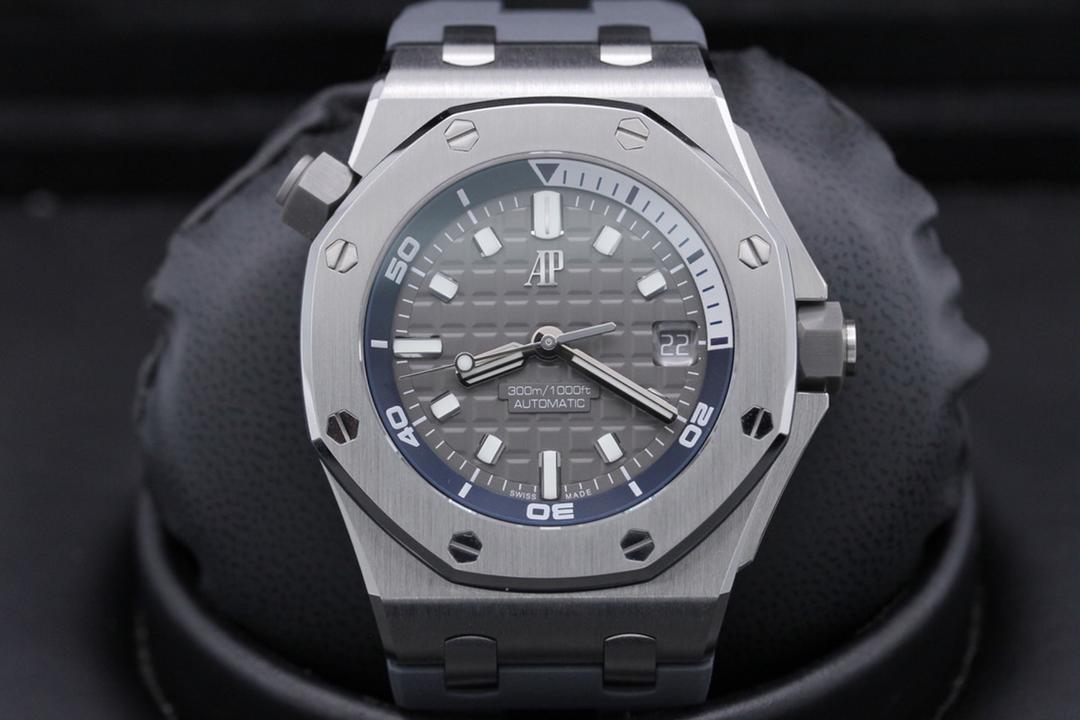 Audemars Piguet Royal Oak Offshore Diver 15720ST.OO.A009CA.01