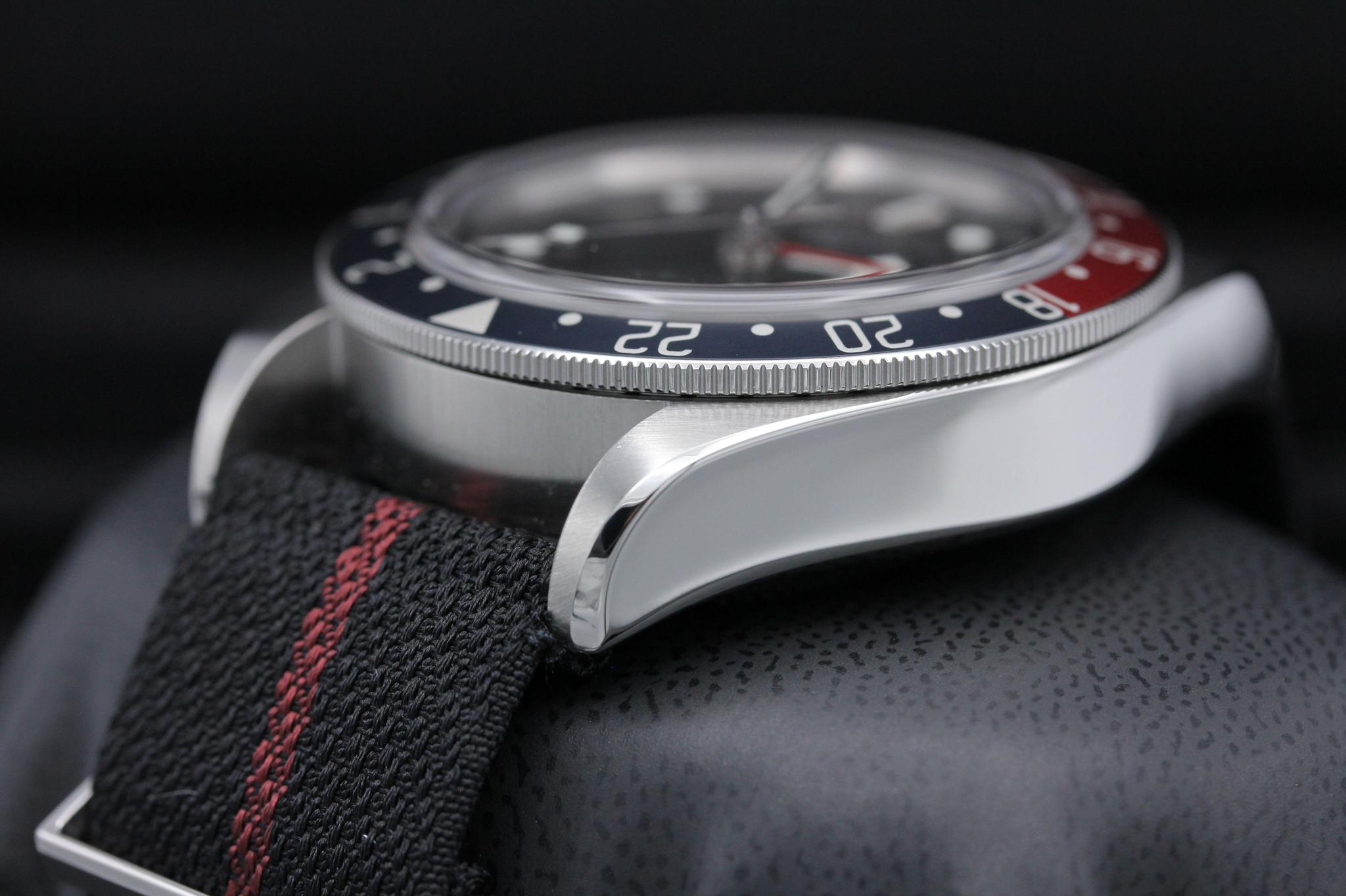 Watch Image 5