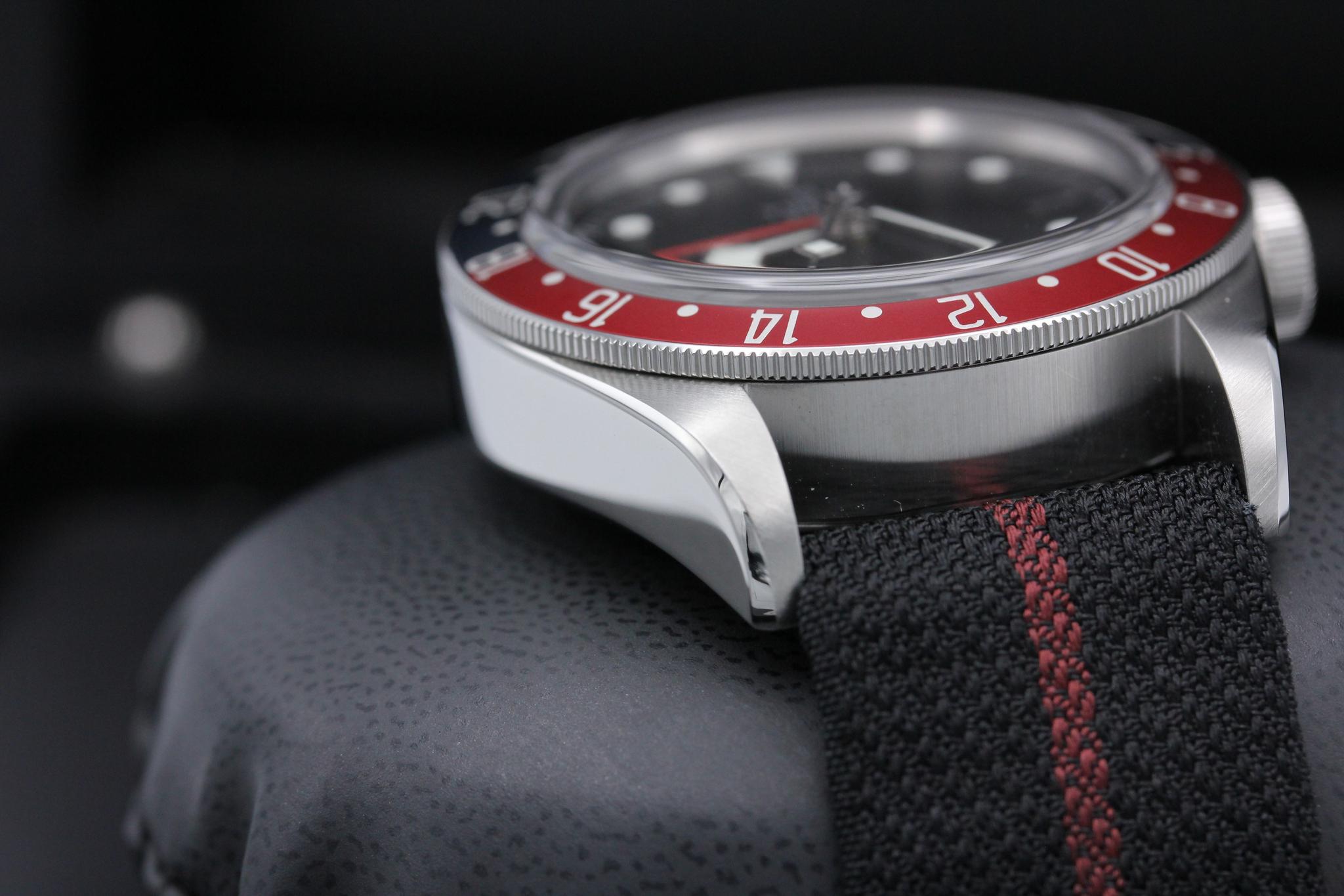 Watch Image 6
