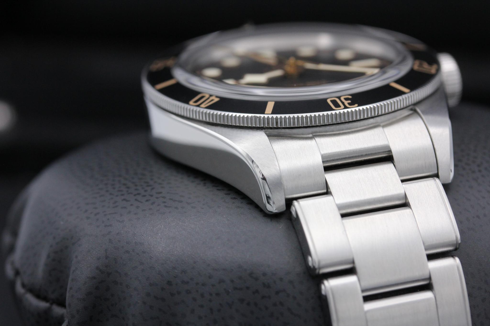 Watch Image 6