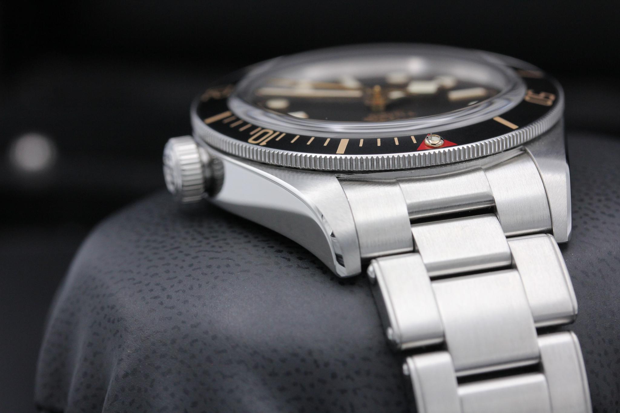 Watch Image 4