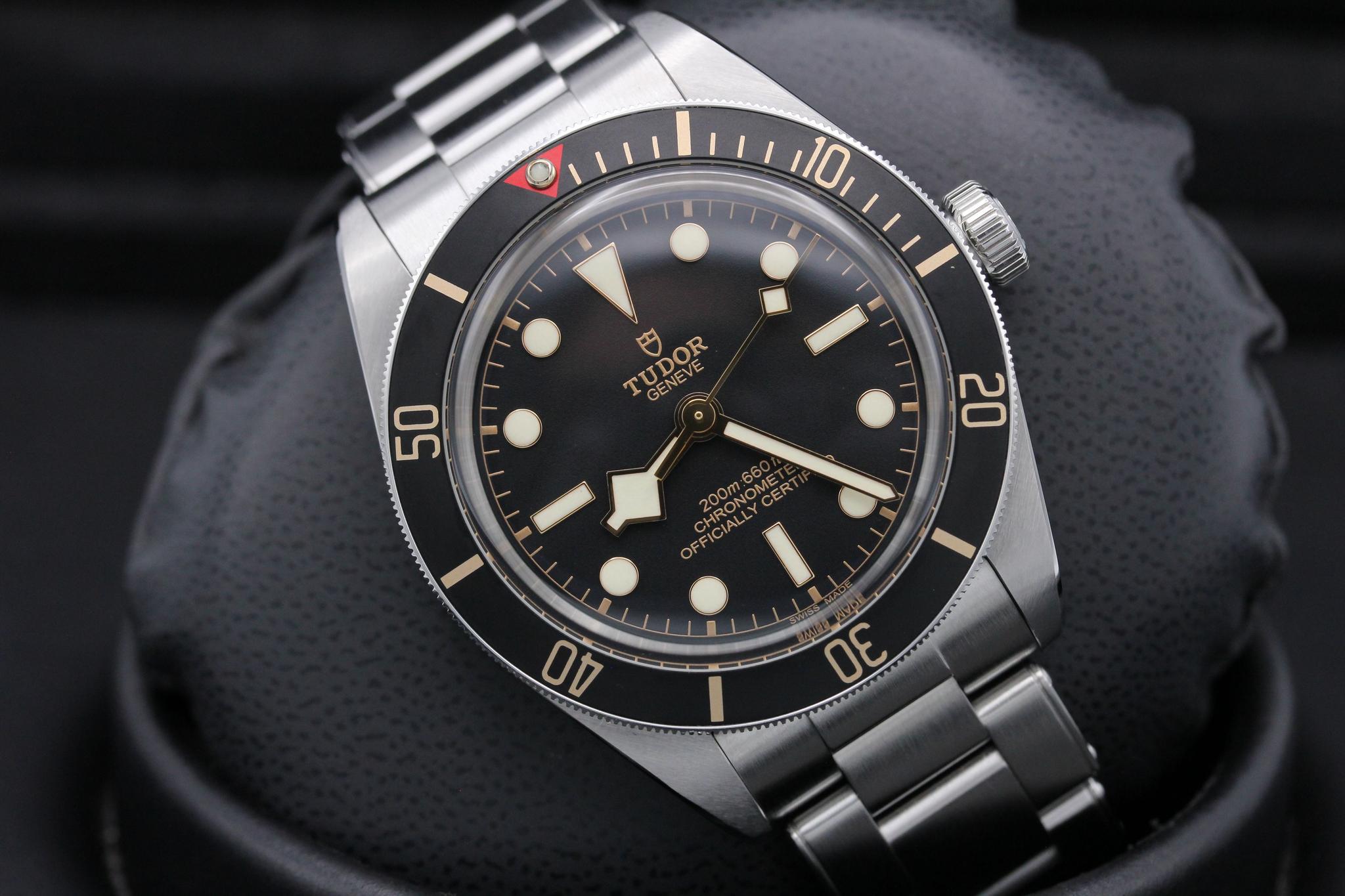 Watch Image 9
