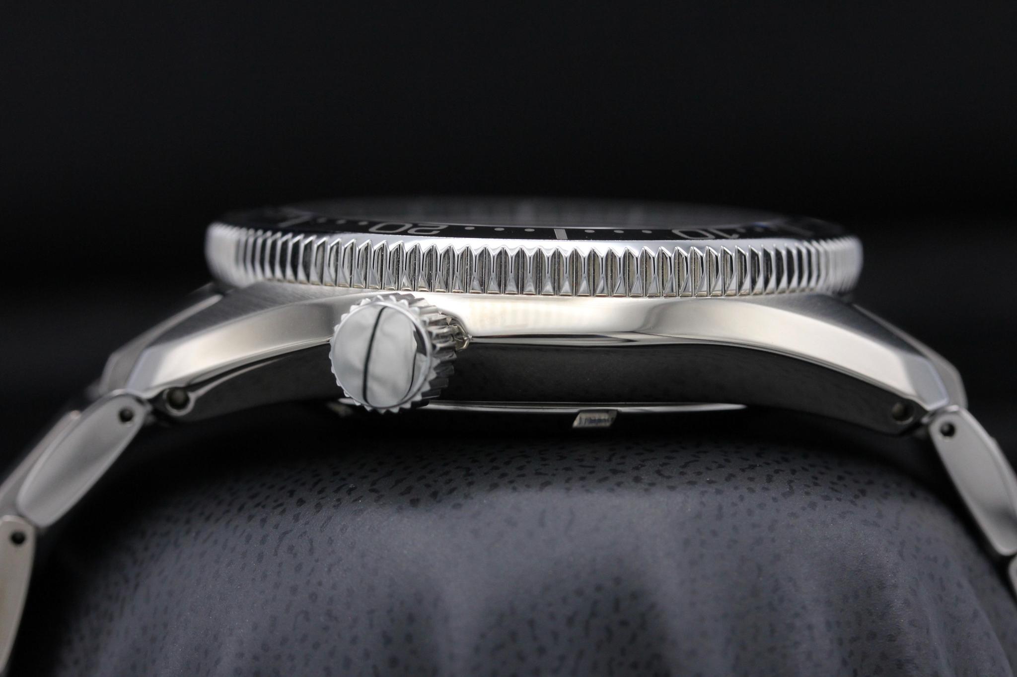 Watch Image 3