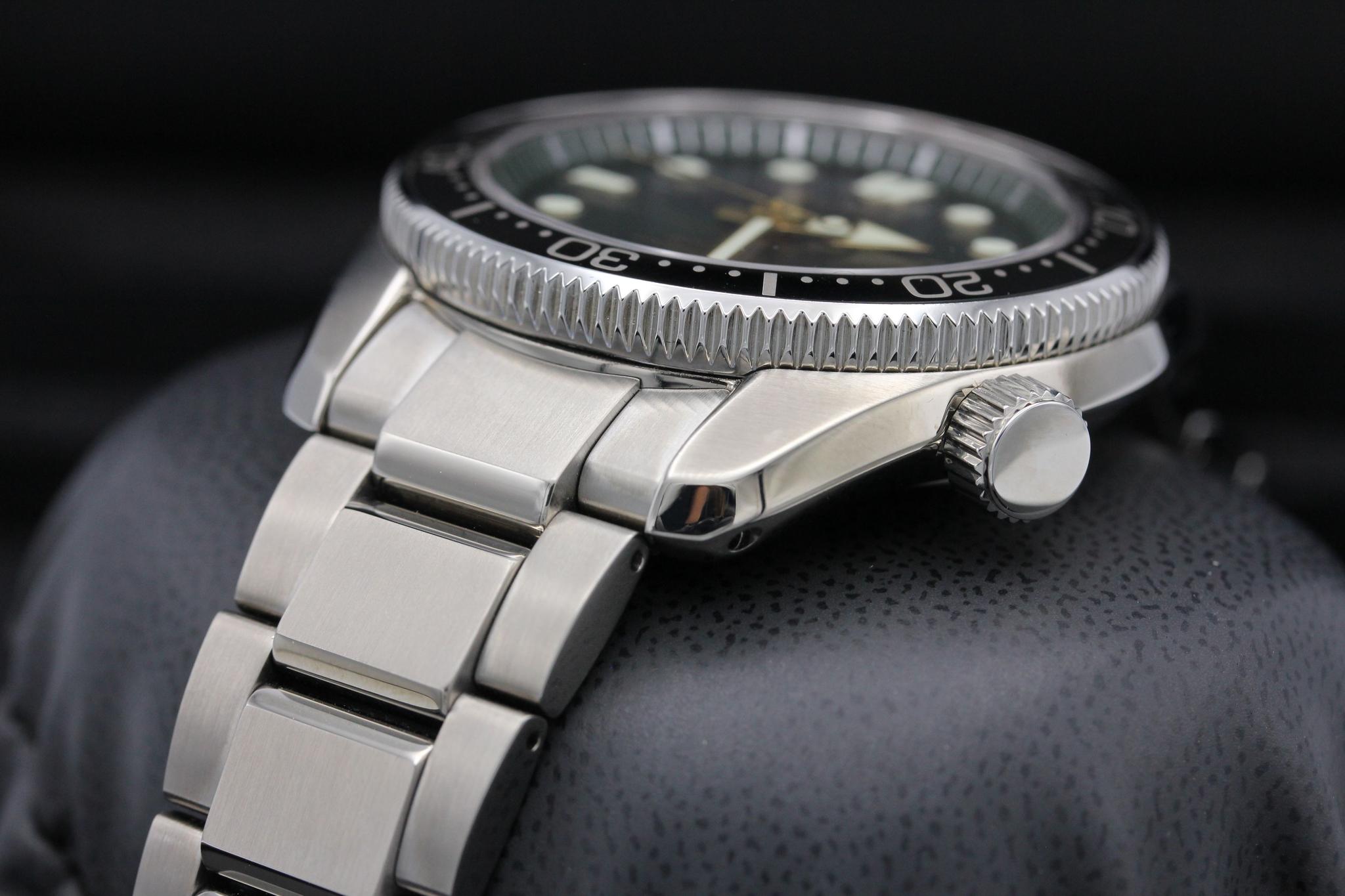 Watch Image 2