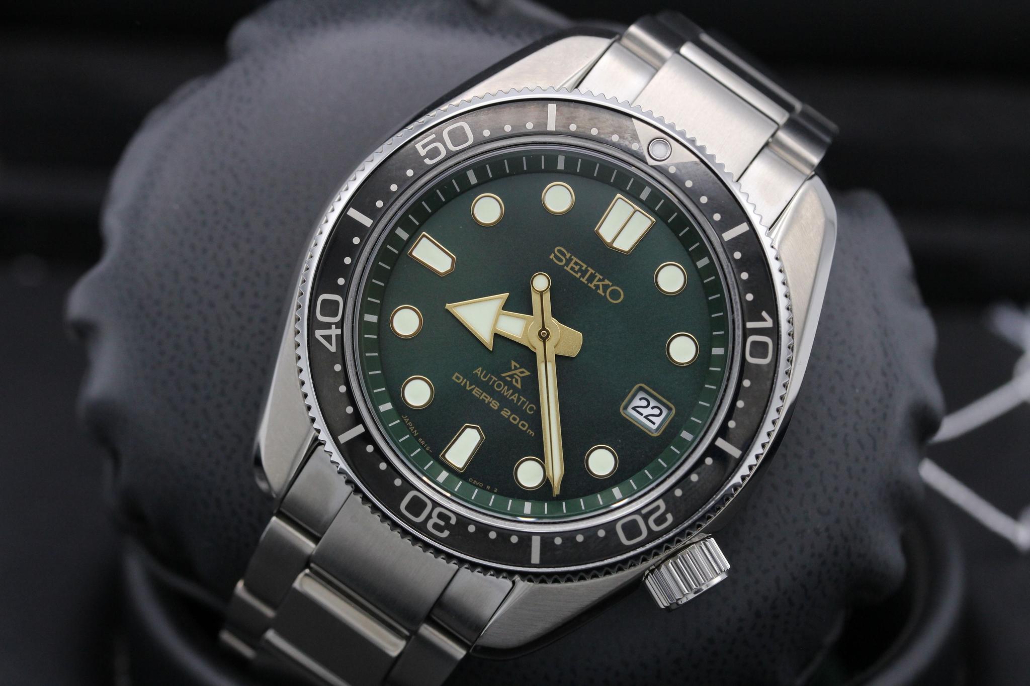 Watch Image 10