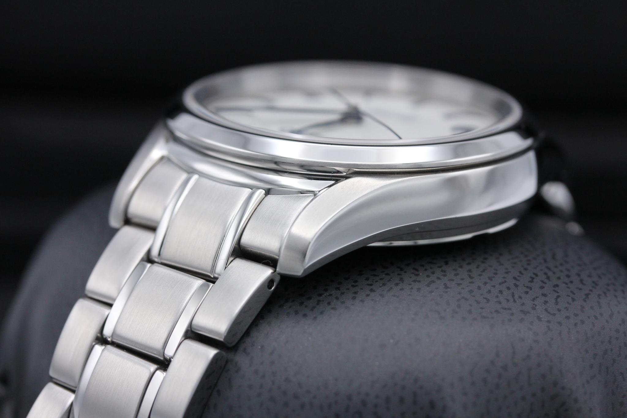 Watch Image 5