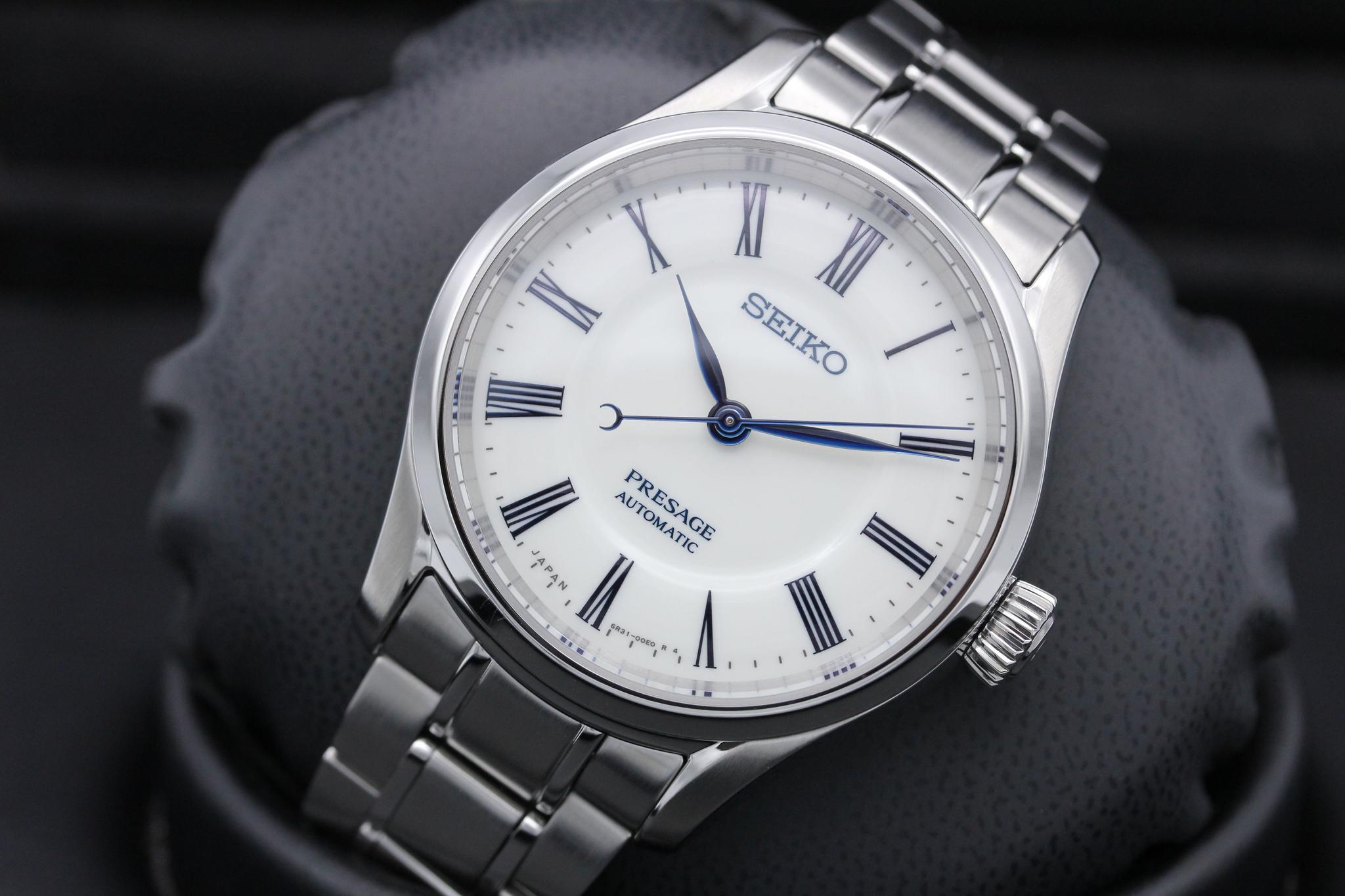 Watch Image 10