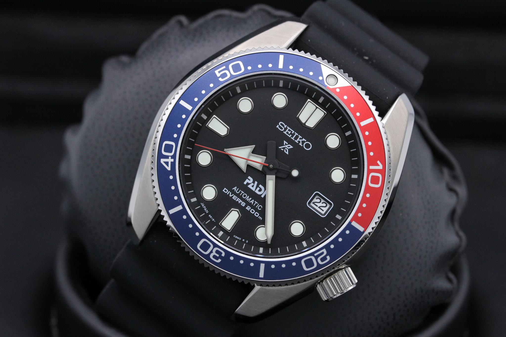 Watch Image 10