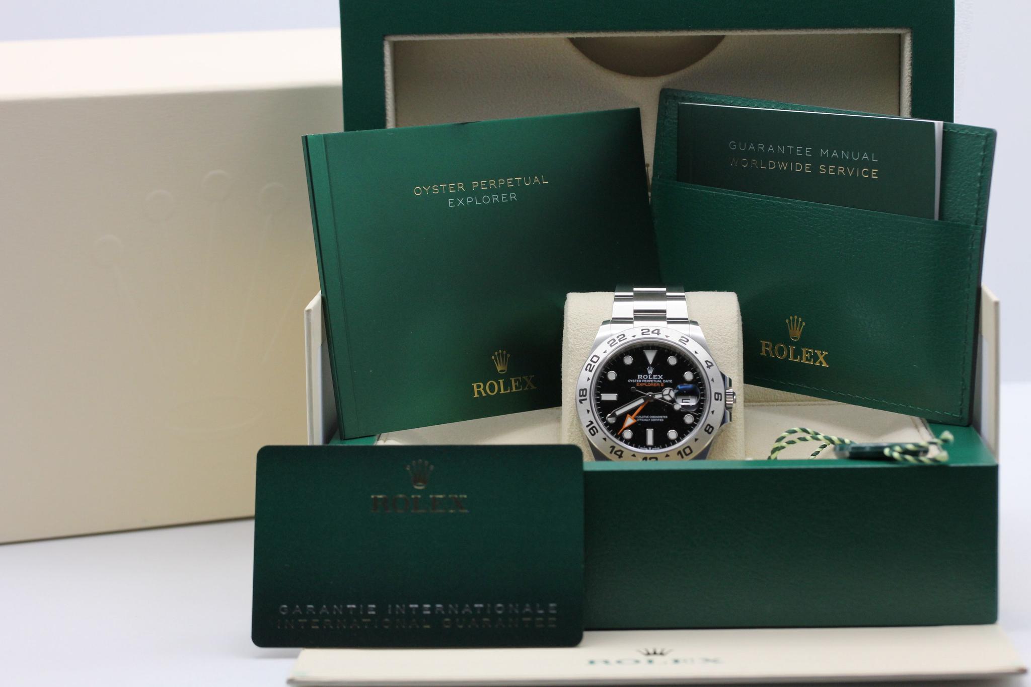 Watch Image 11