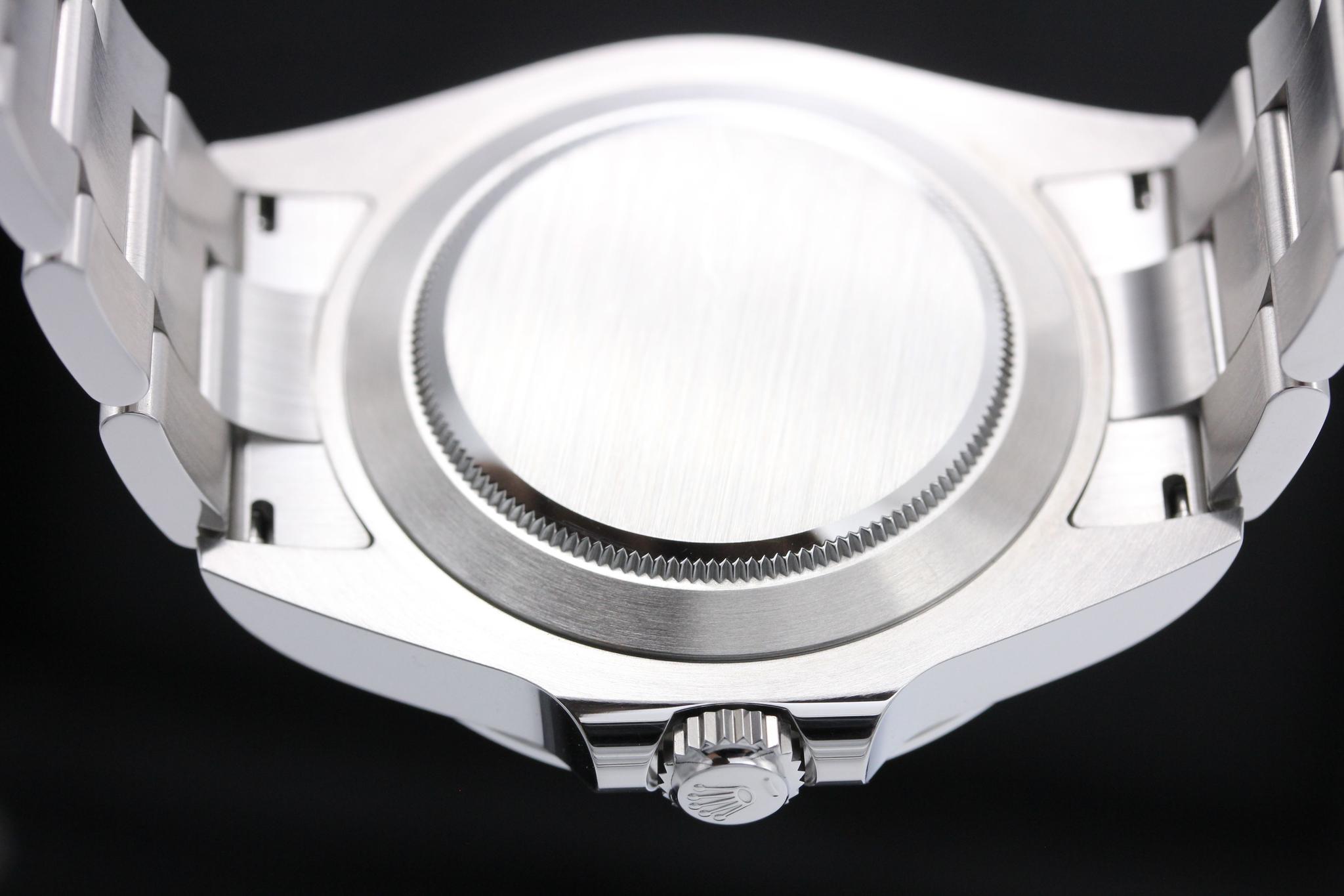 Watch Image 7