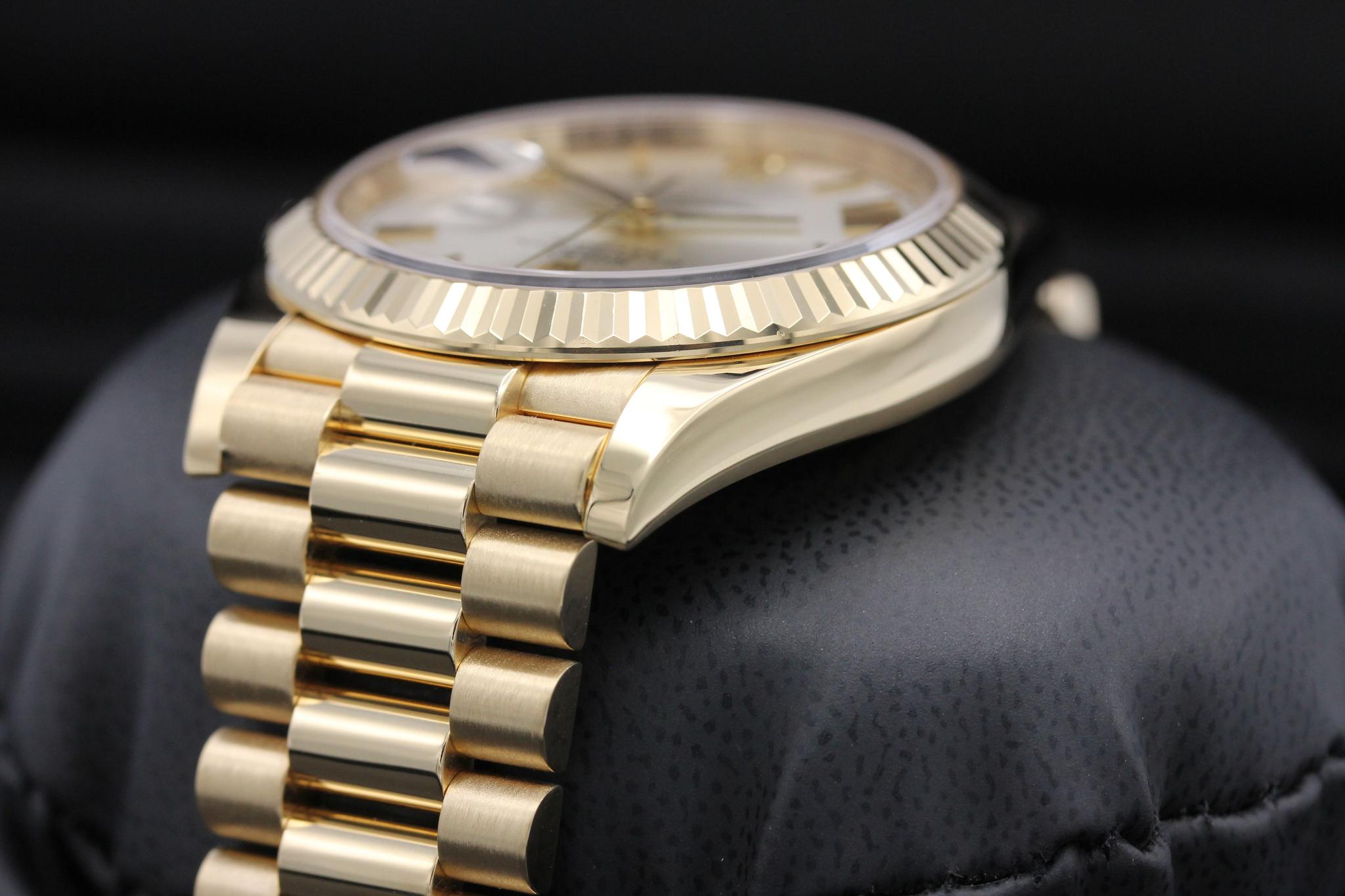 Watch Image 5