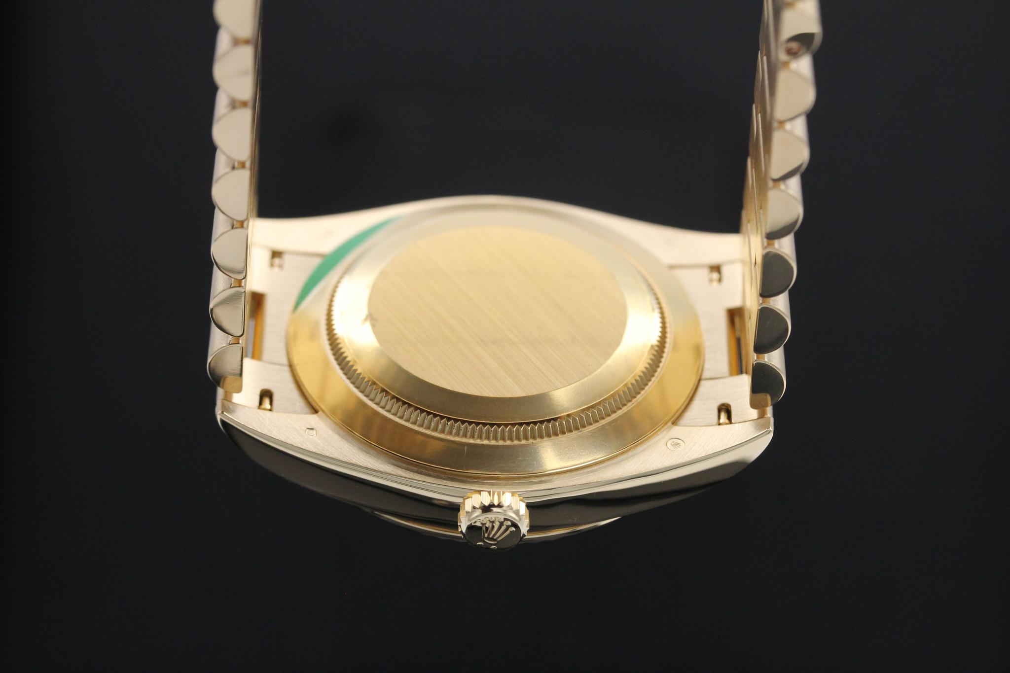 Watch Image 7