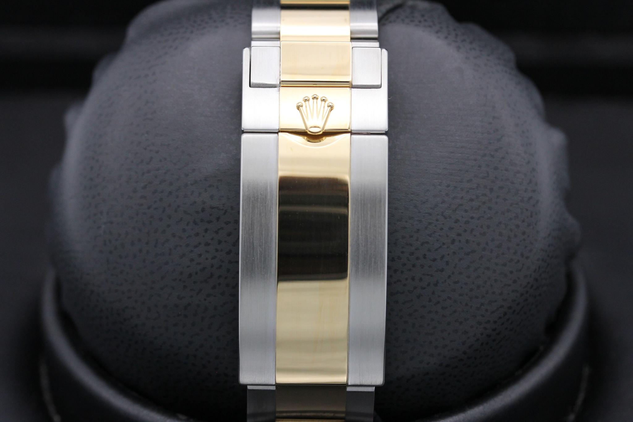 Watch Image 8