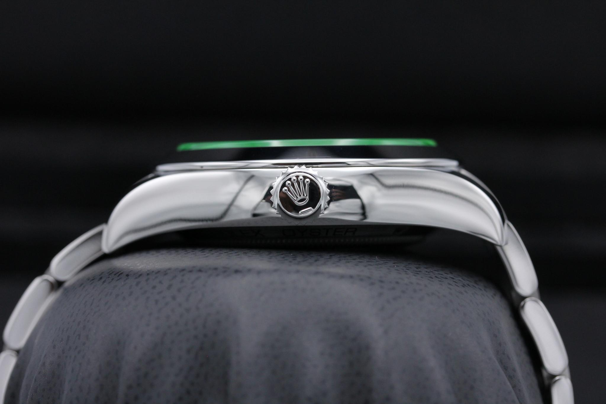 Watch Image 3