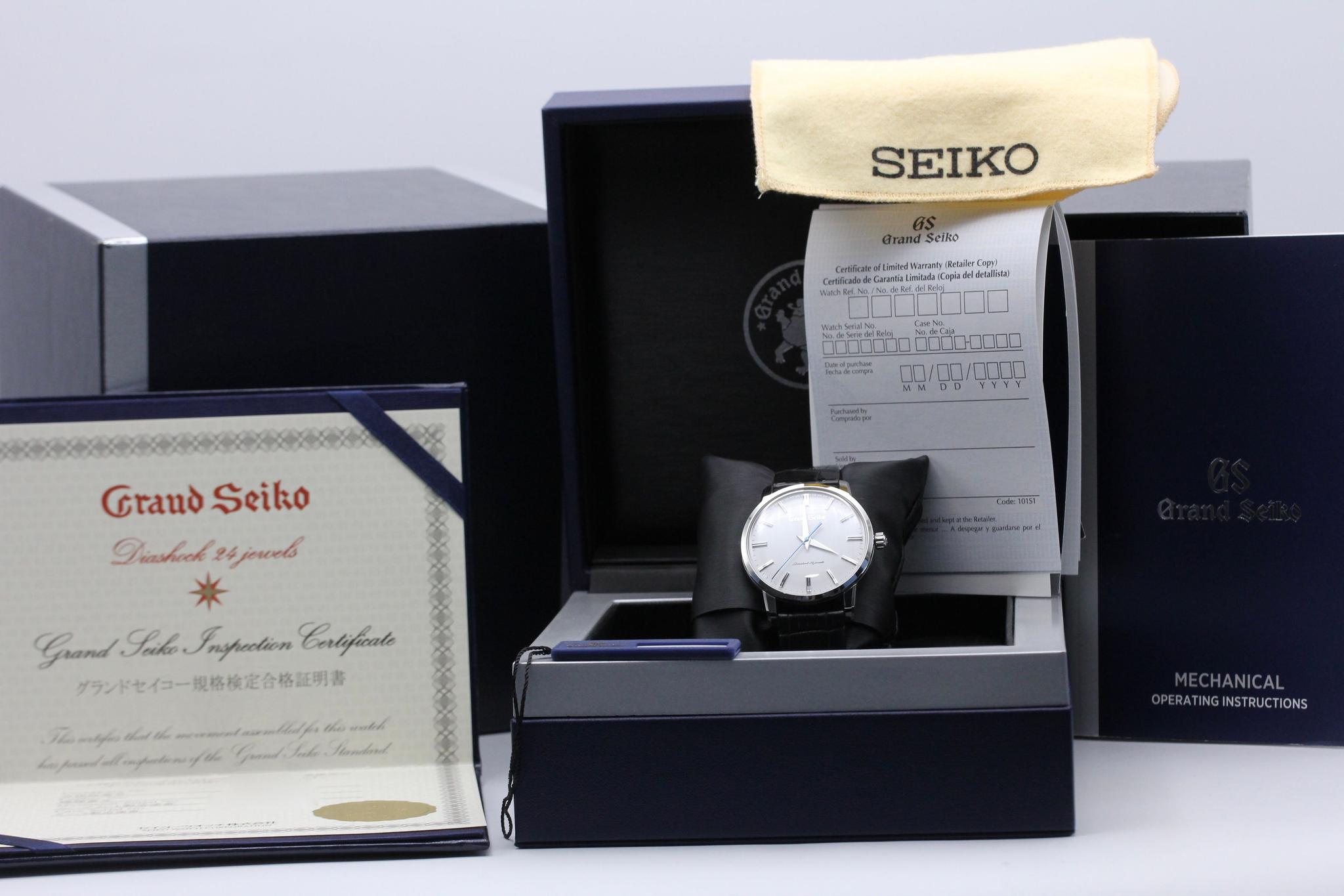 Watch Image 11