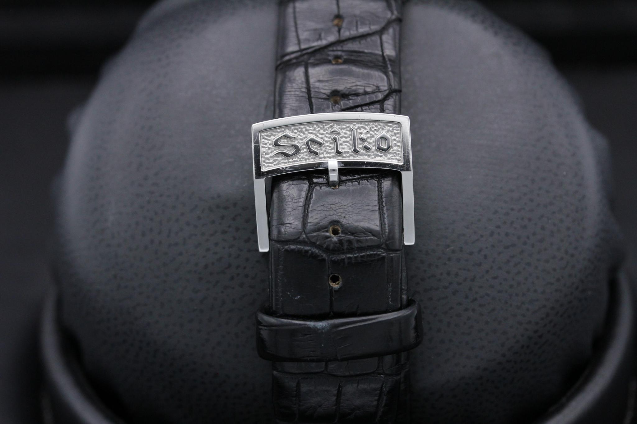 Watch Image 8
