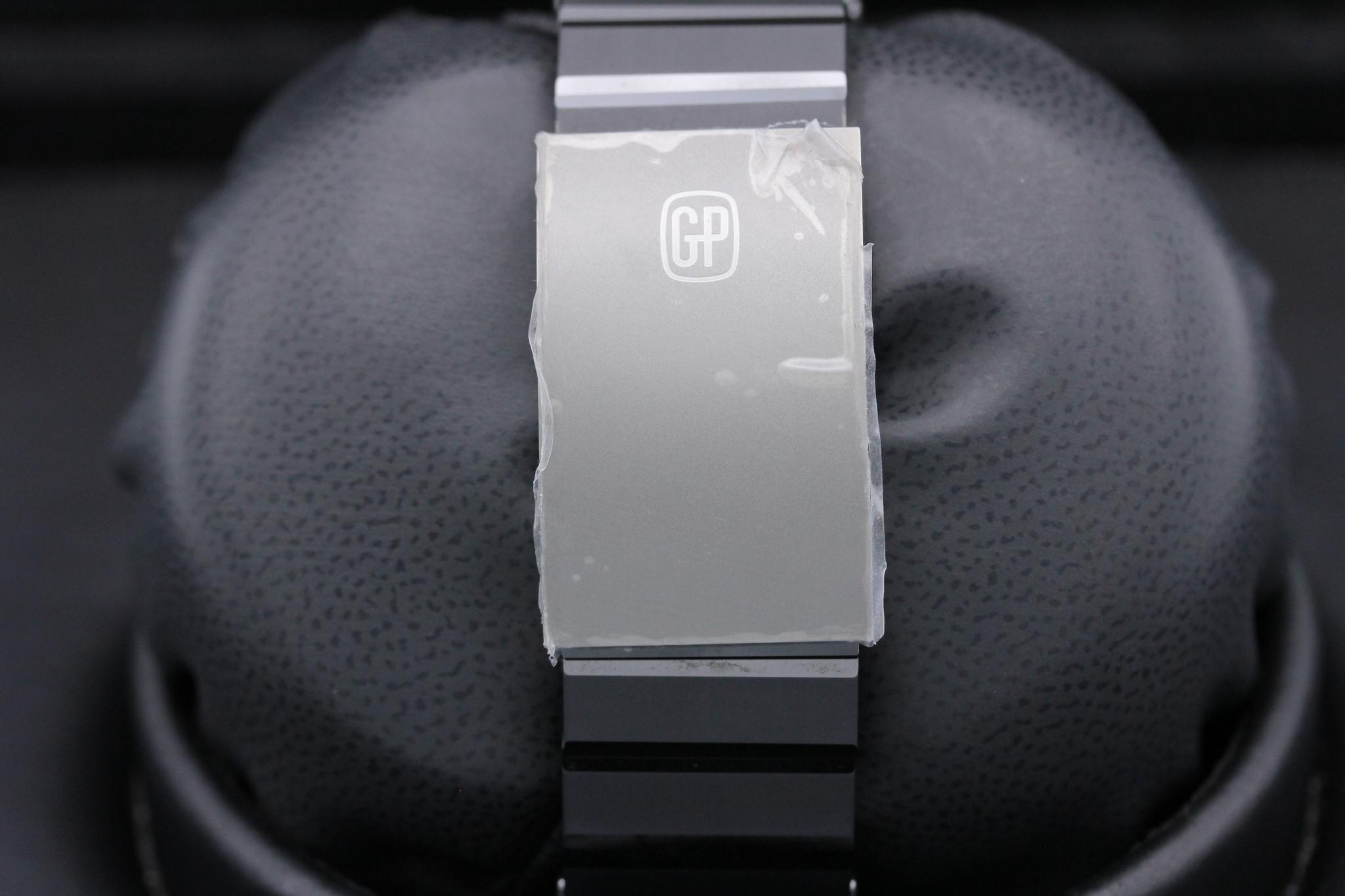 Watch Image 9