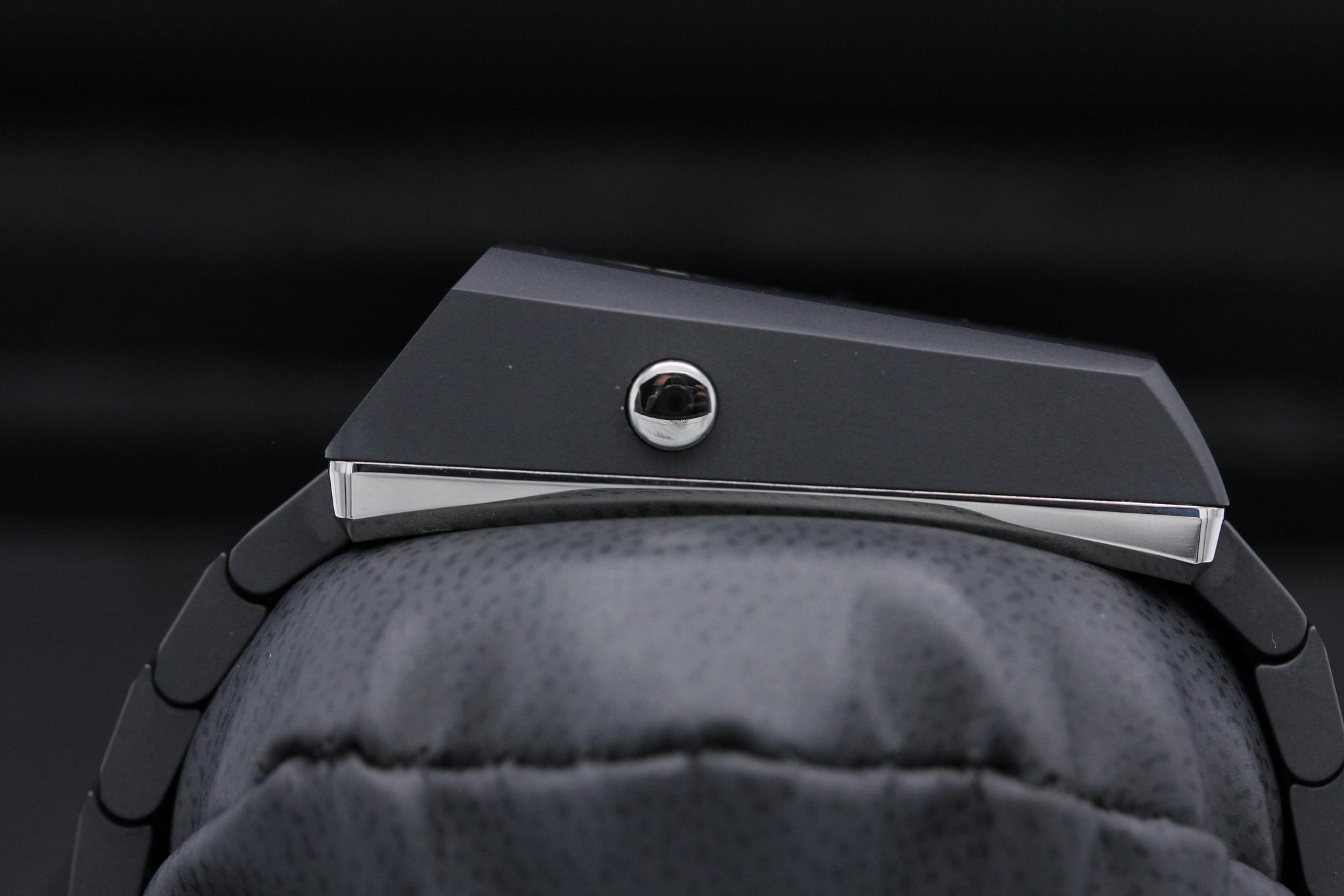 Watch Image 4