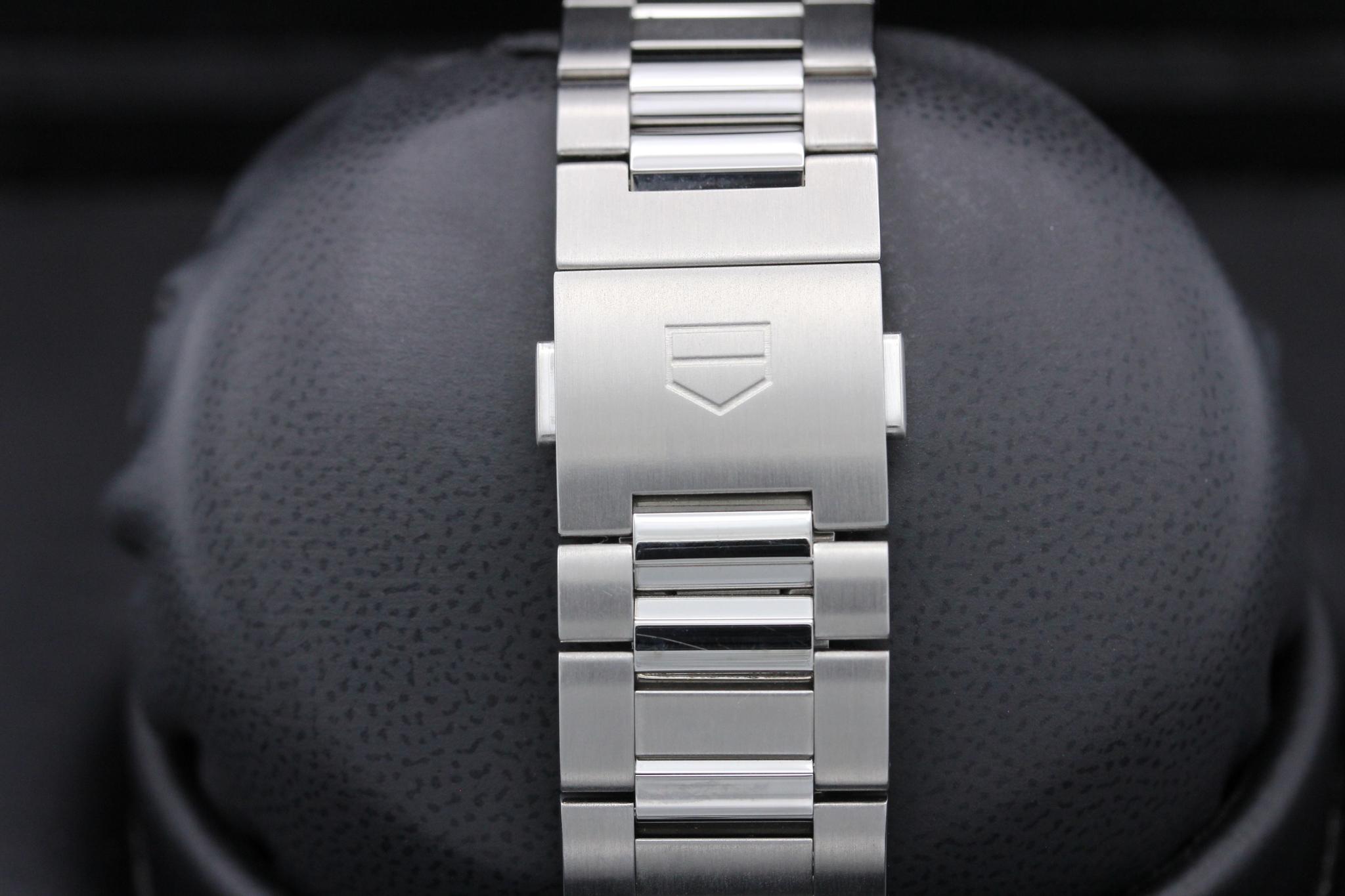 Watch Image 8