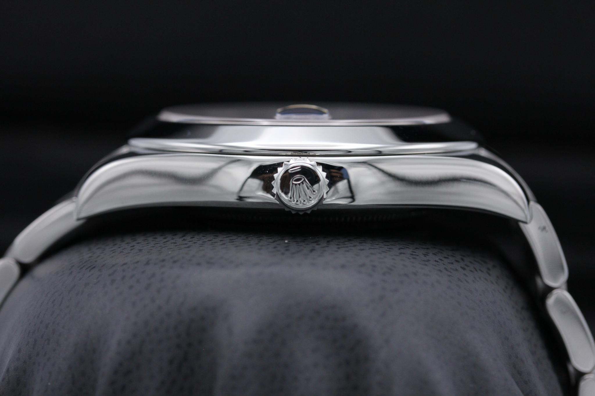 Watch Image 3
