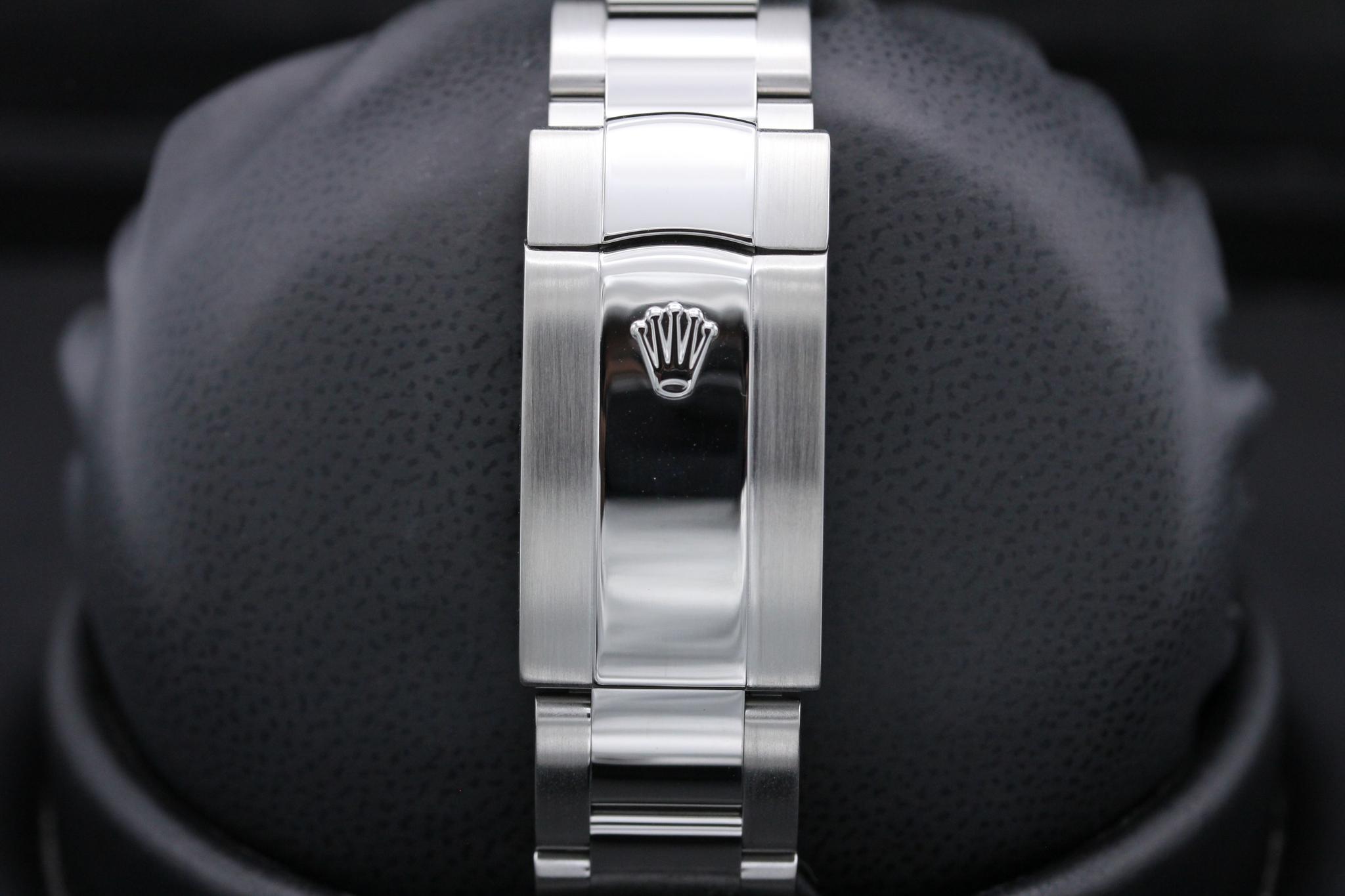 Watch Image 8