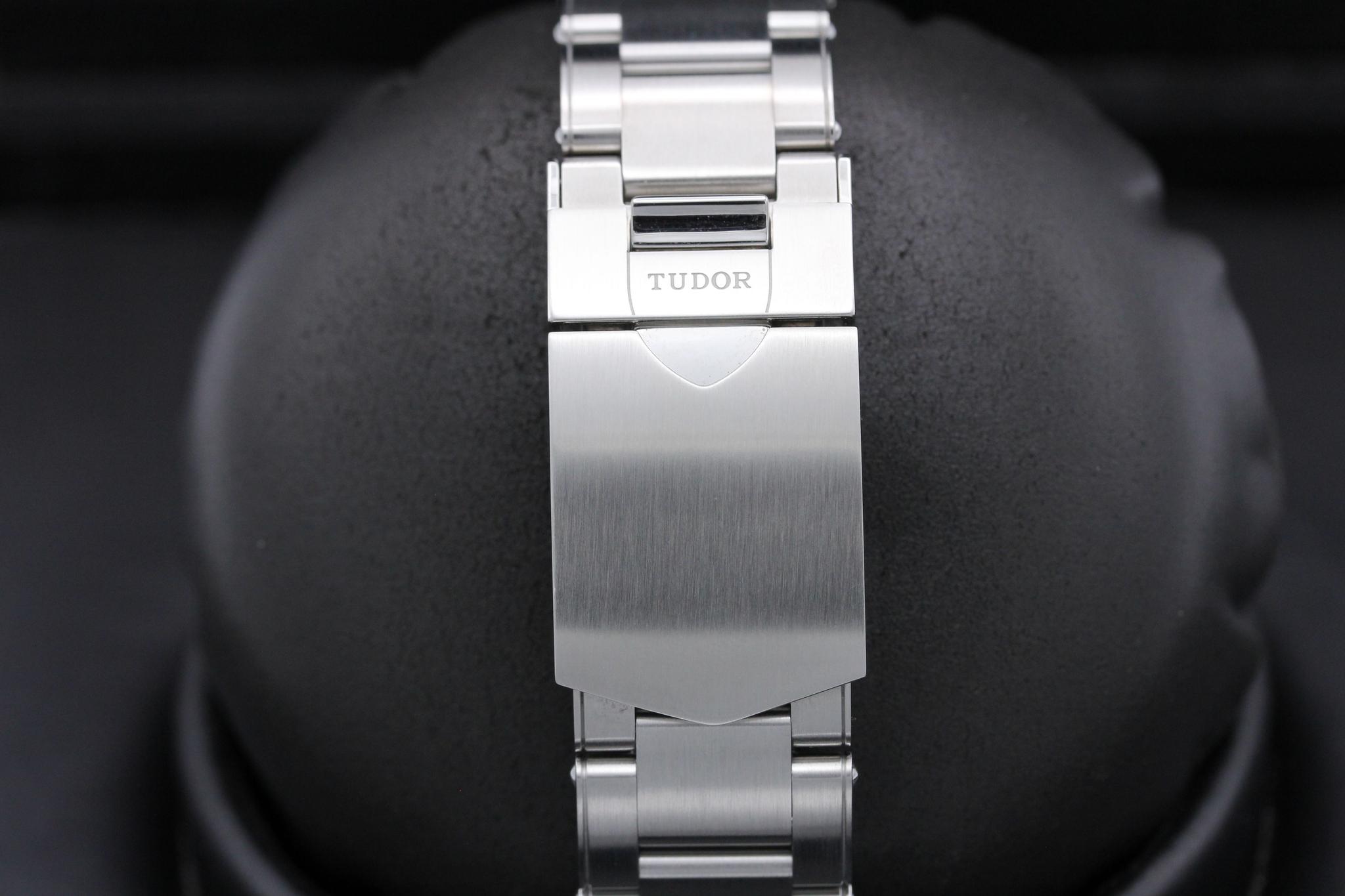 Watch Image 8