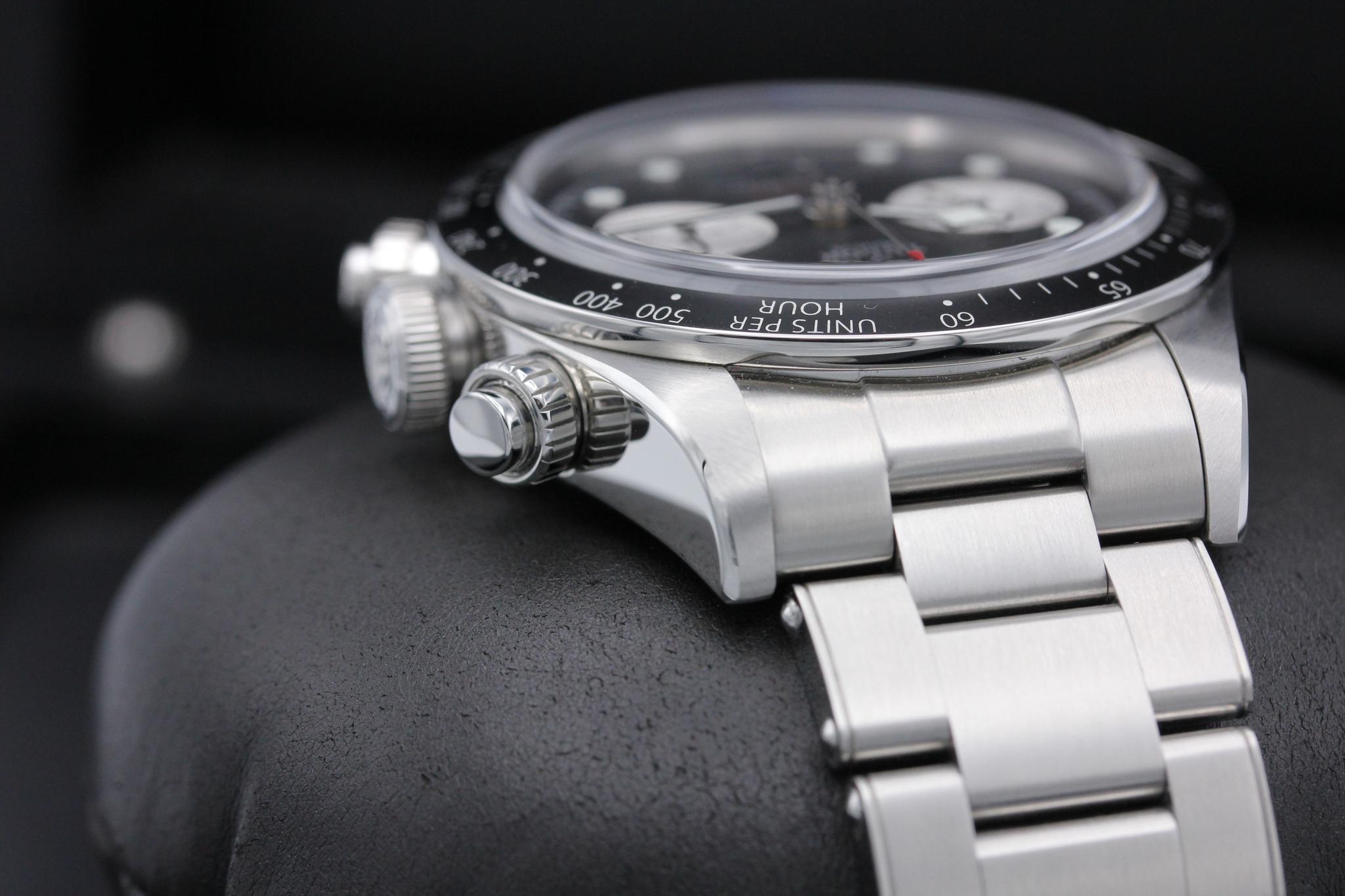 Watch Image 4
