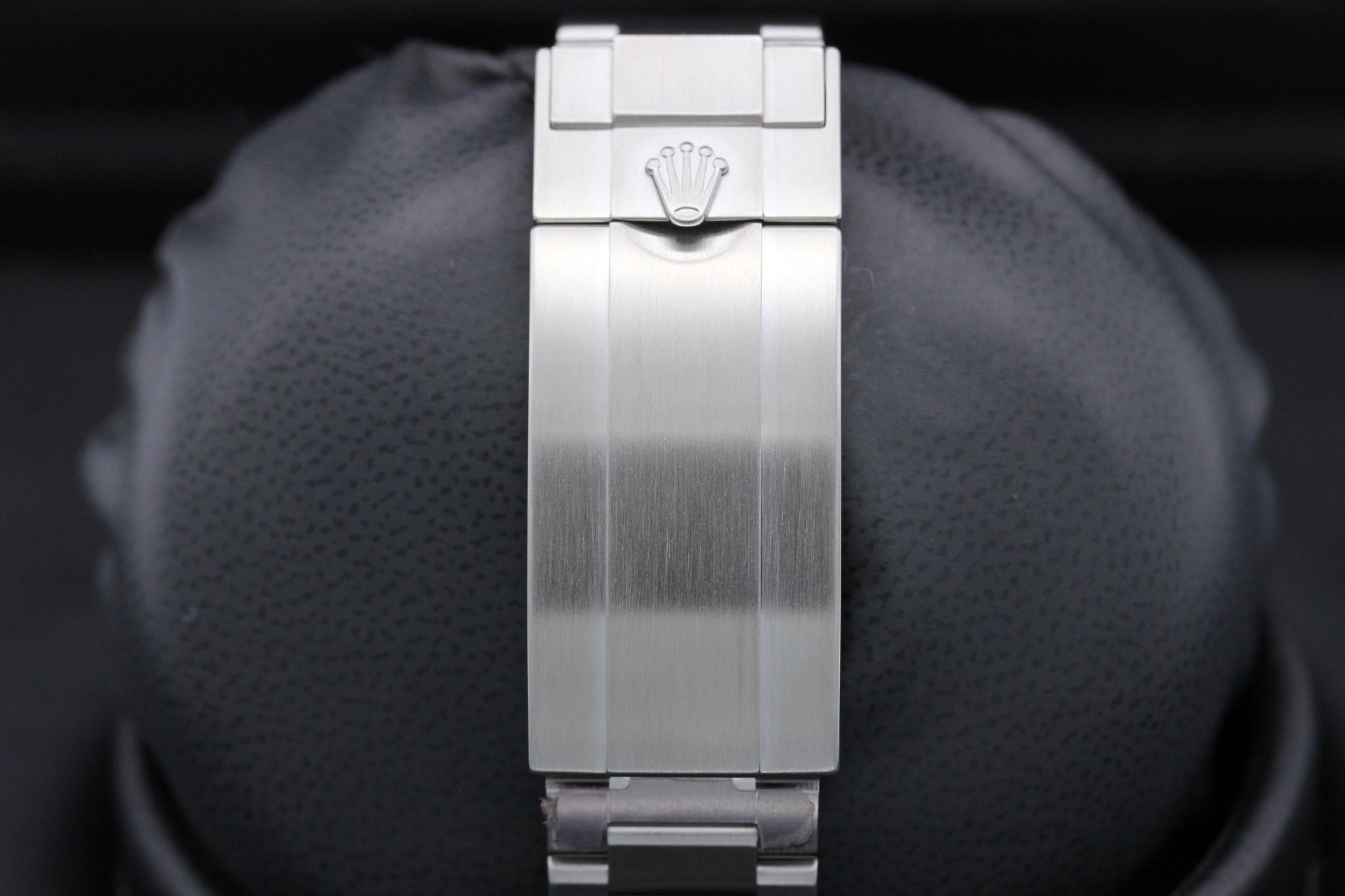 Watch Image 8