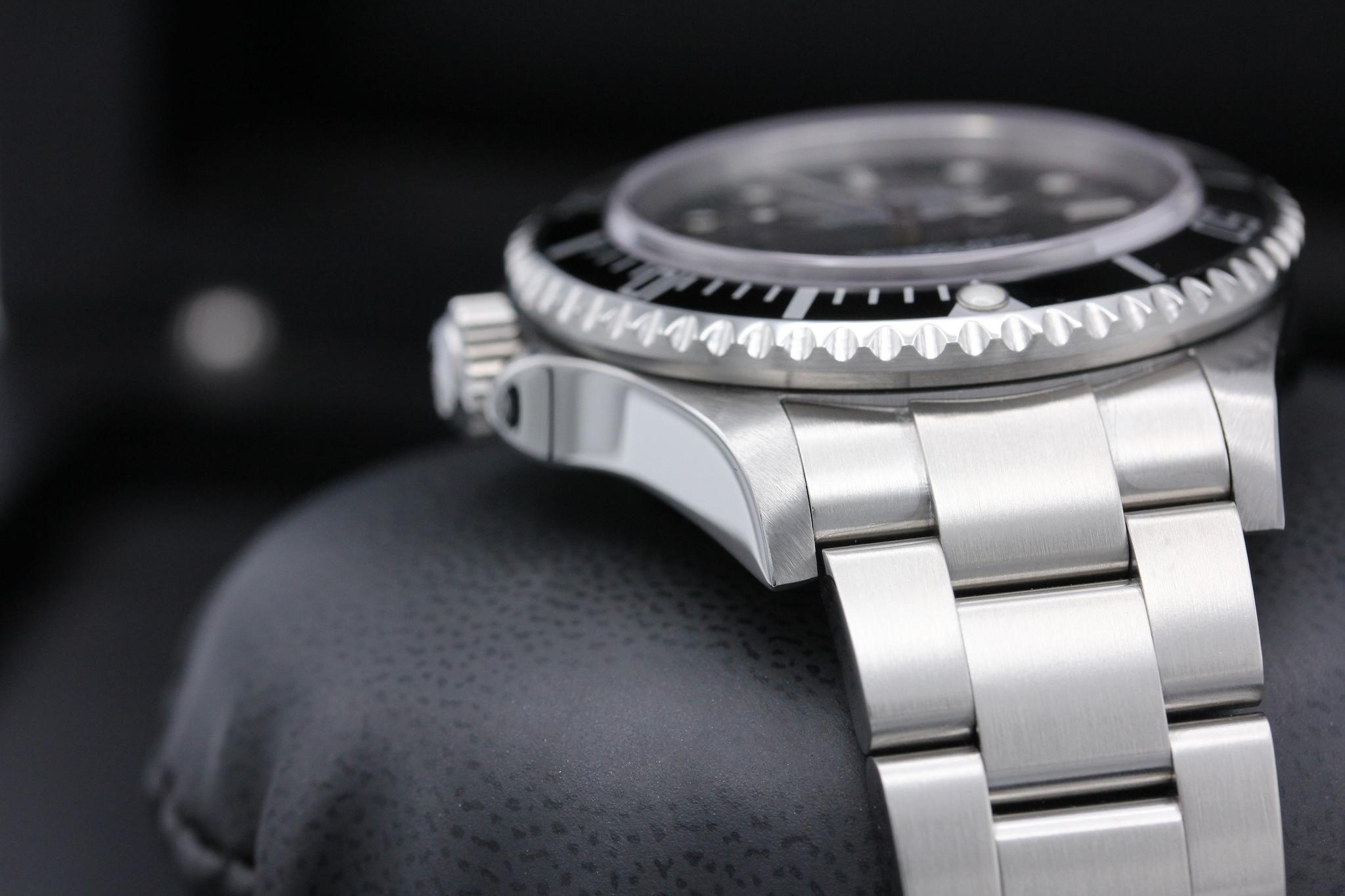 Watch Image 4