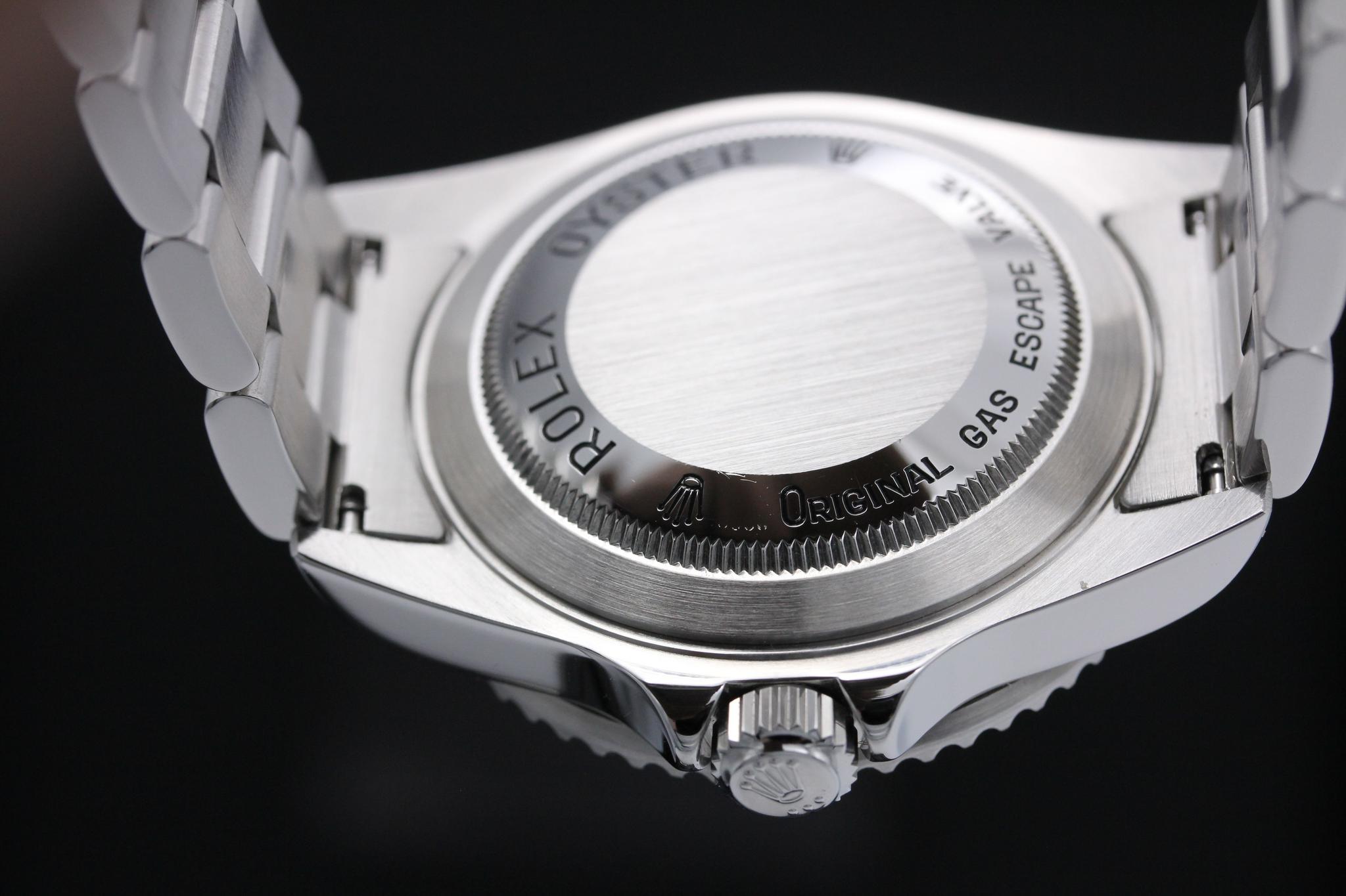 Watch Image 7