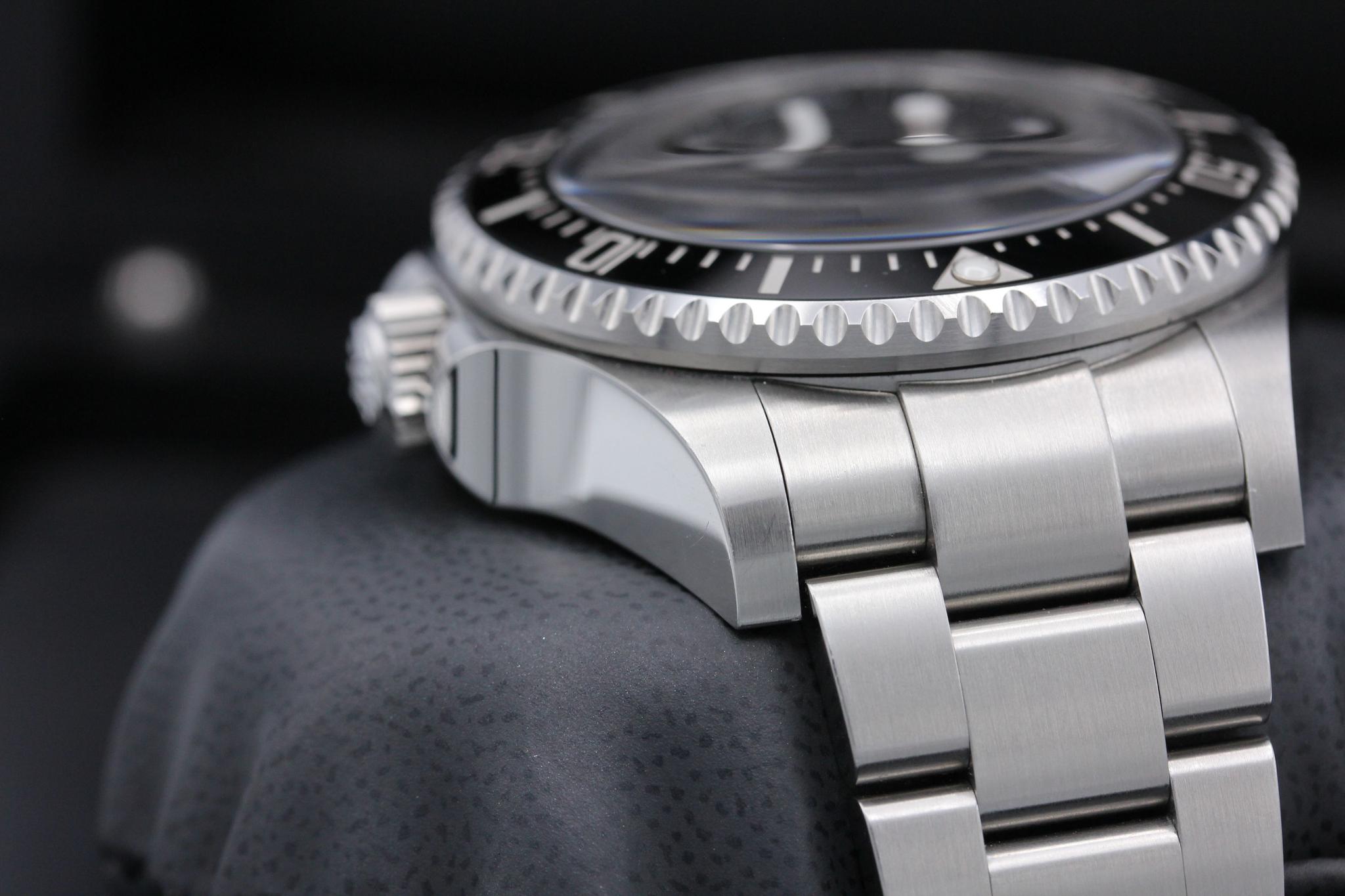 Watch Image 4